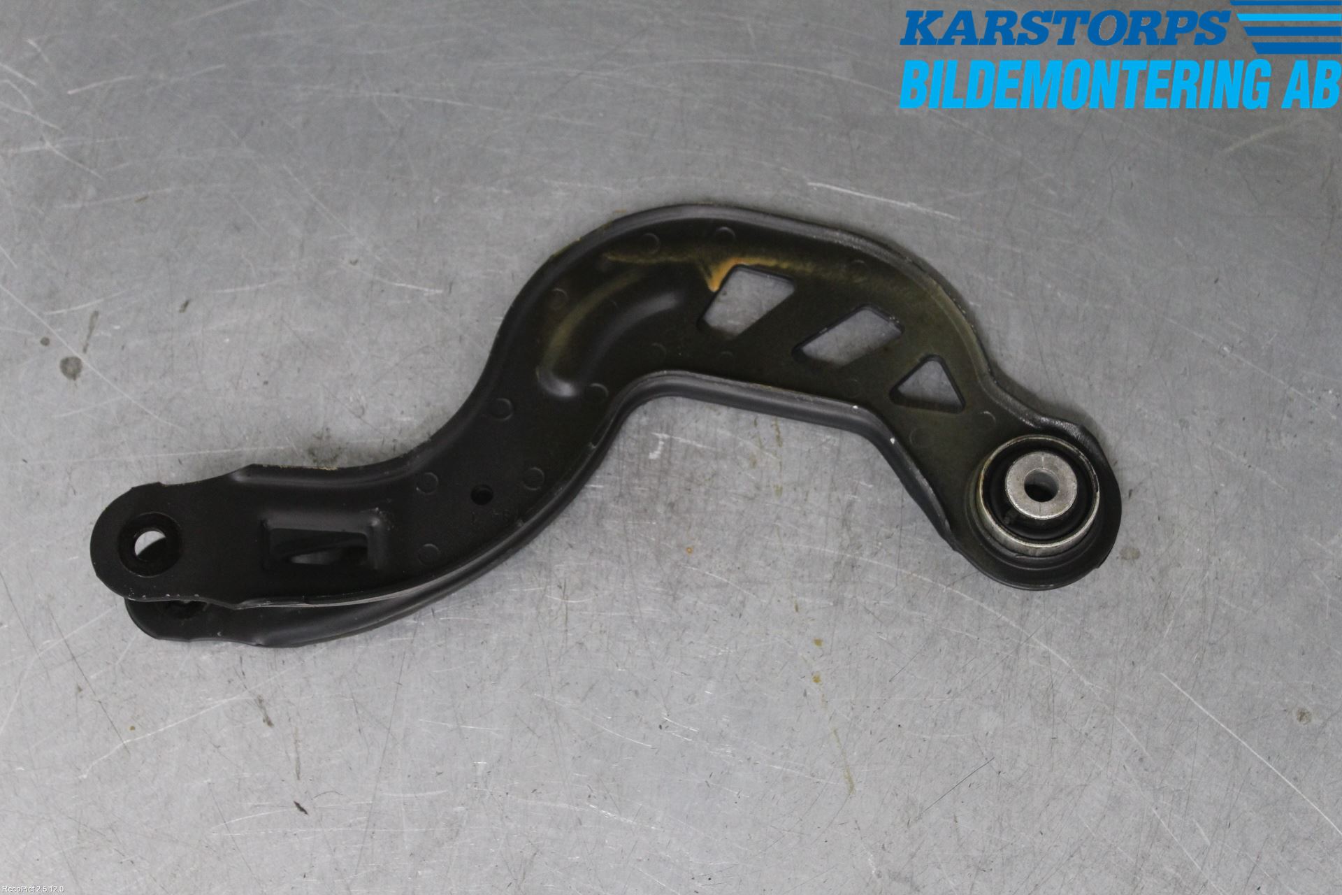 Mercedes-Benz MB A-KLASS (W176) 13-18 Bärarm Bak Övre Vänster