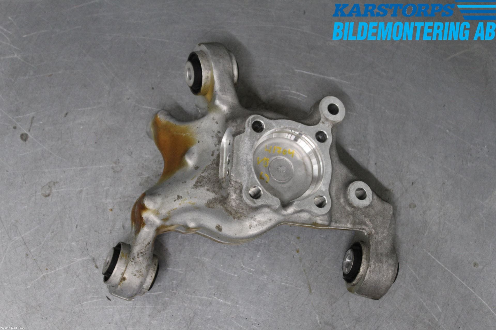 Mercedes-Benz MB A-KLASS (W176) 13-18 Hjullagerhus-Spindel Vä B