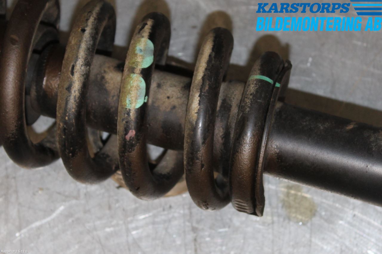 Isuzu D-MAX Fjäderben Fram Höger