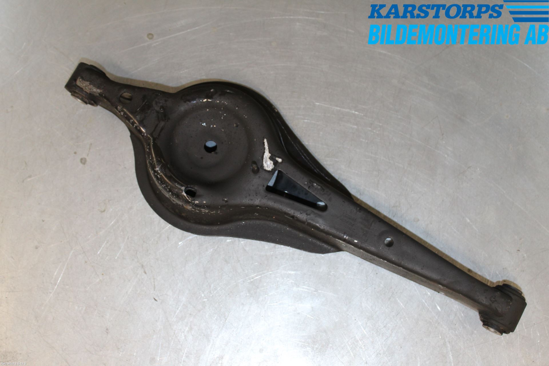 Volvo V70 14-16 Bärarm Bak Vänster