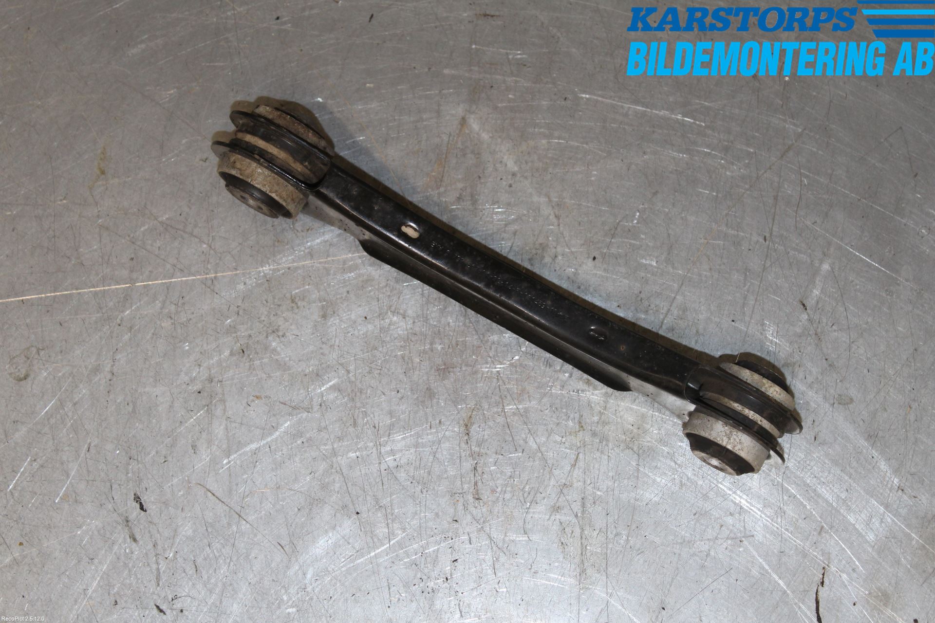 BMW 3 F30/F31/F80 12-19 Momentstag Bak