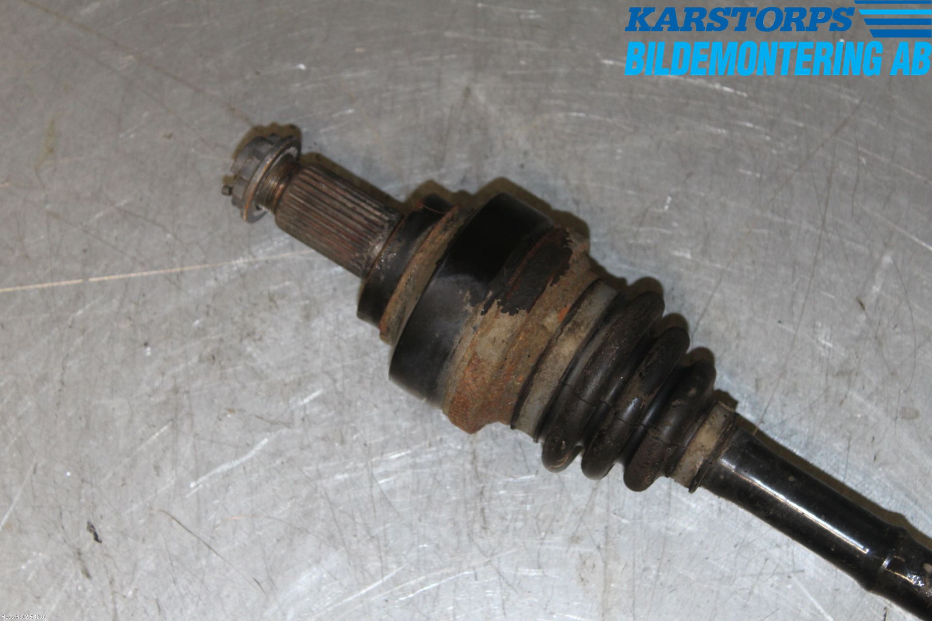 BMW 3 F30/F31/F80 12-19 Drivaxel Bak Höger
