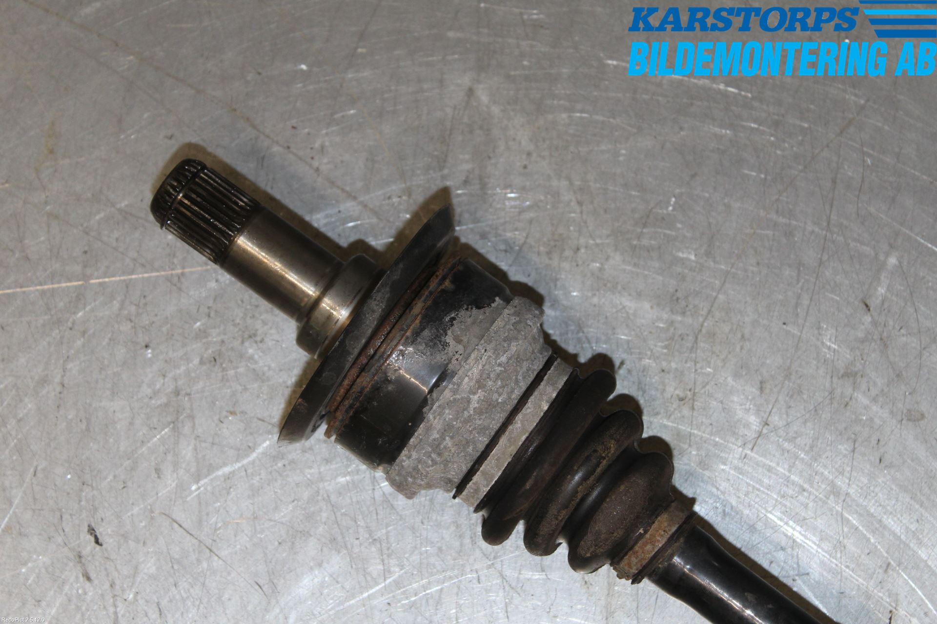 BMW 3 F30/F31/F80 12-19 Drivaxel Bak Höger
