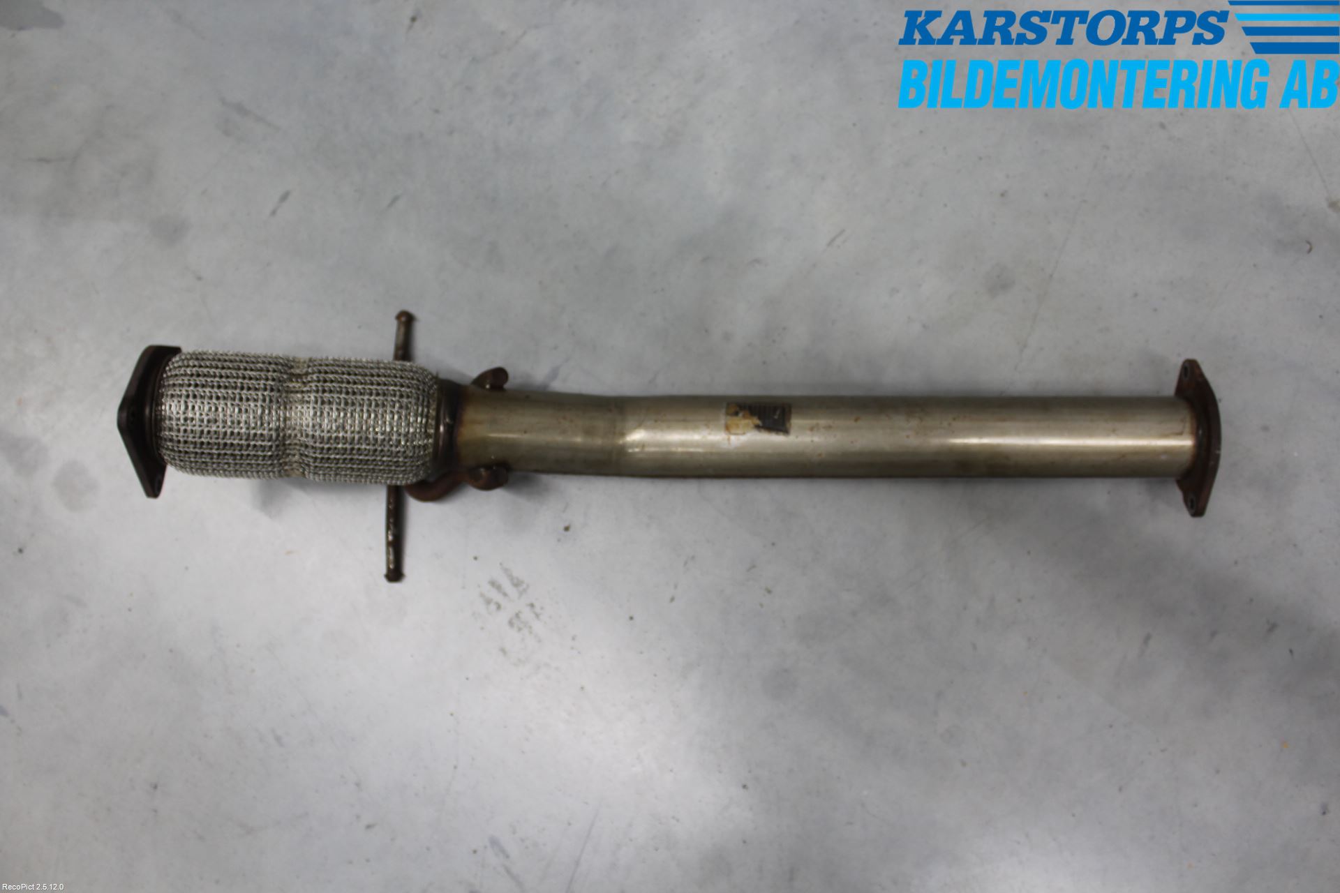 Volvo V60 14-18 Avgas Främre Rör