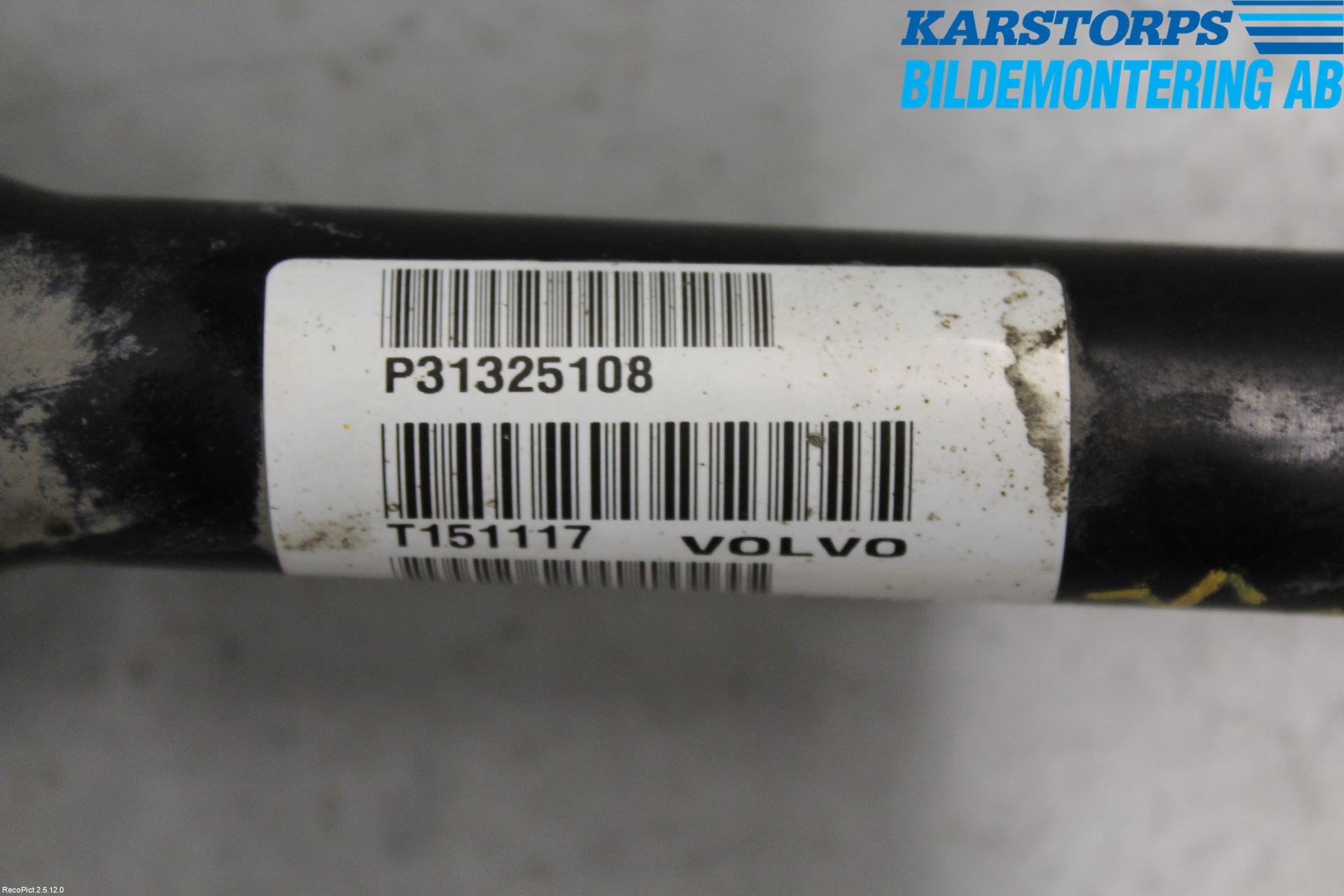 Volvo V70 14-16 Drivaxel Fram Vänster