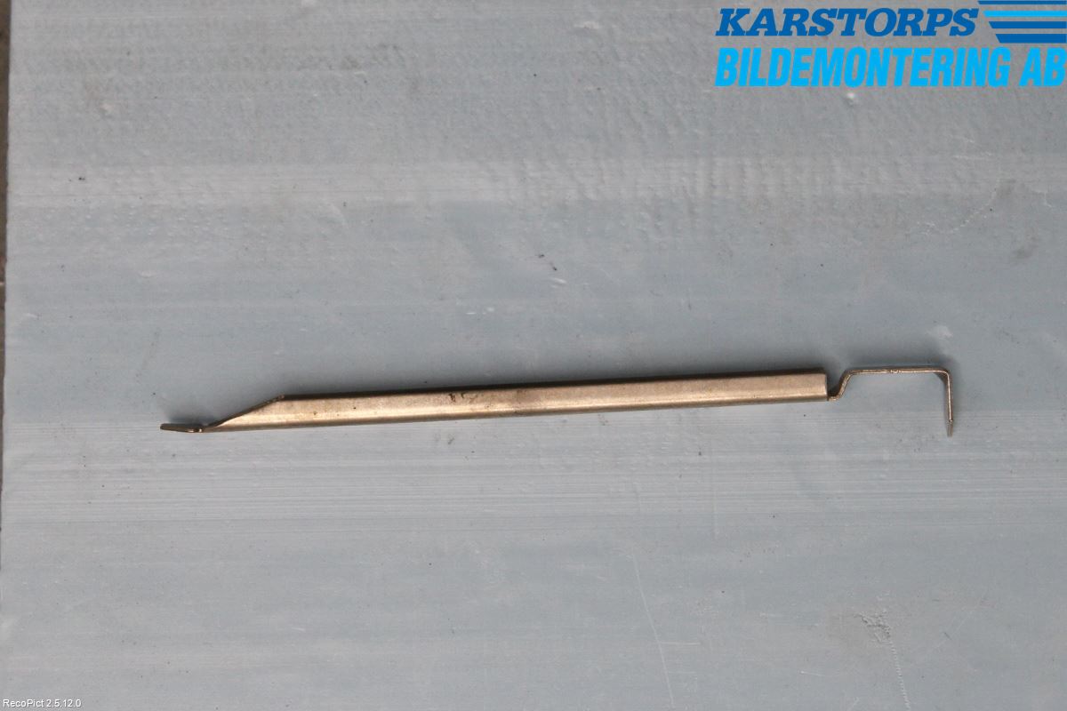 Volvo V50 04-07 Strålkast Fästsarg