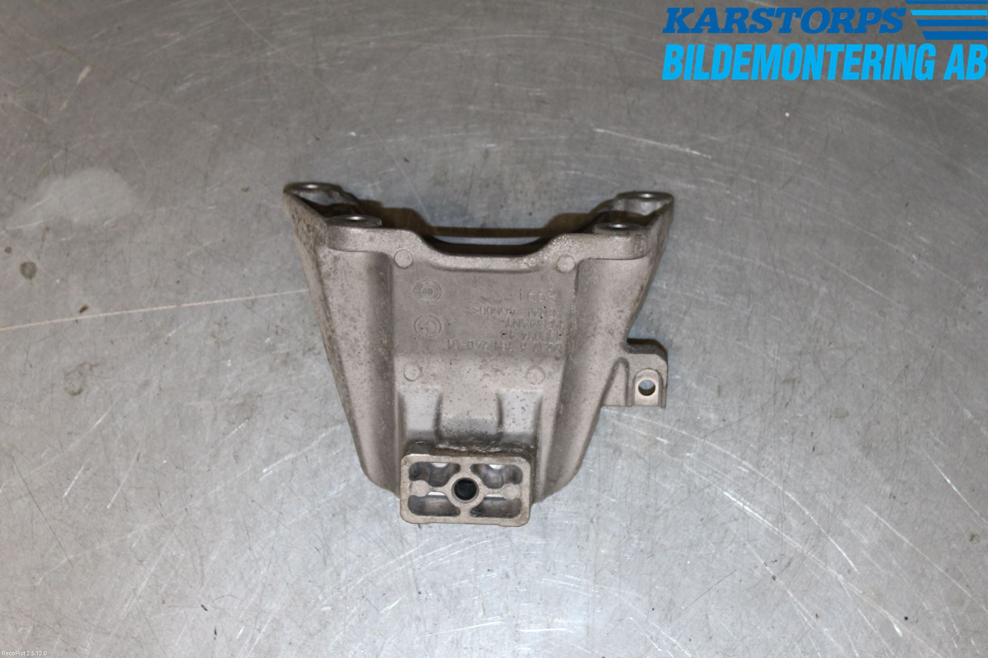 BMW 5 F10/F11/F18 09-17 Växellådsfäste