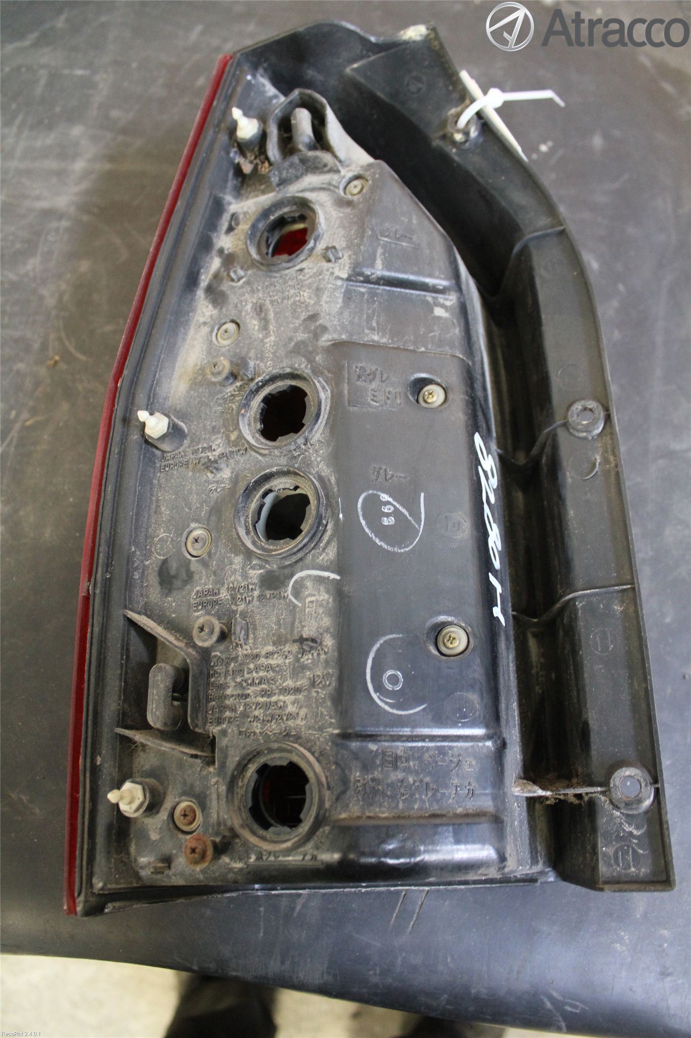 Mitsubishi SPACE WAG 99- Bakljus Höger