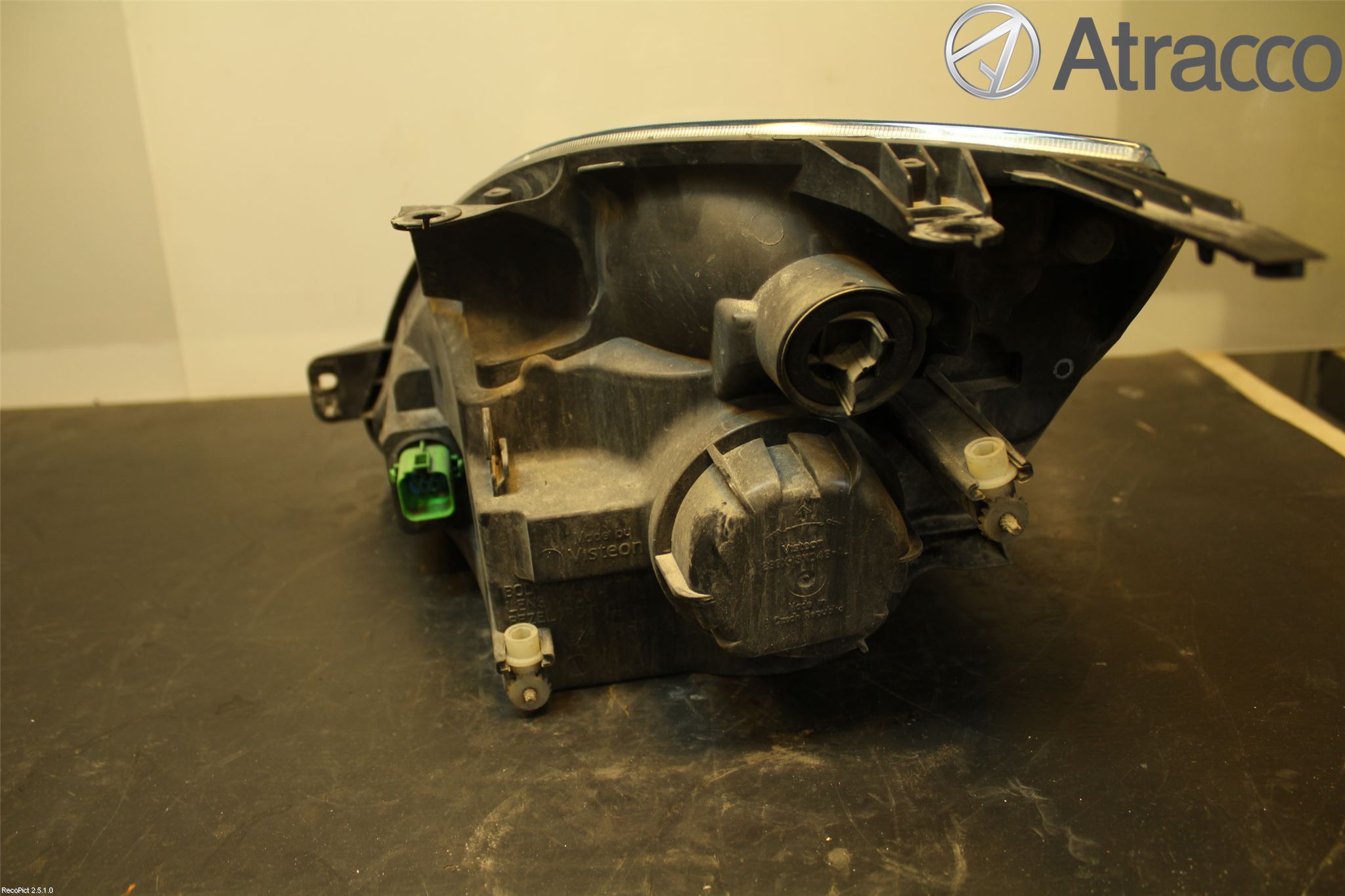 Ford FIESTA     02-05 Strålkastare Höger