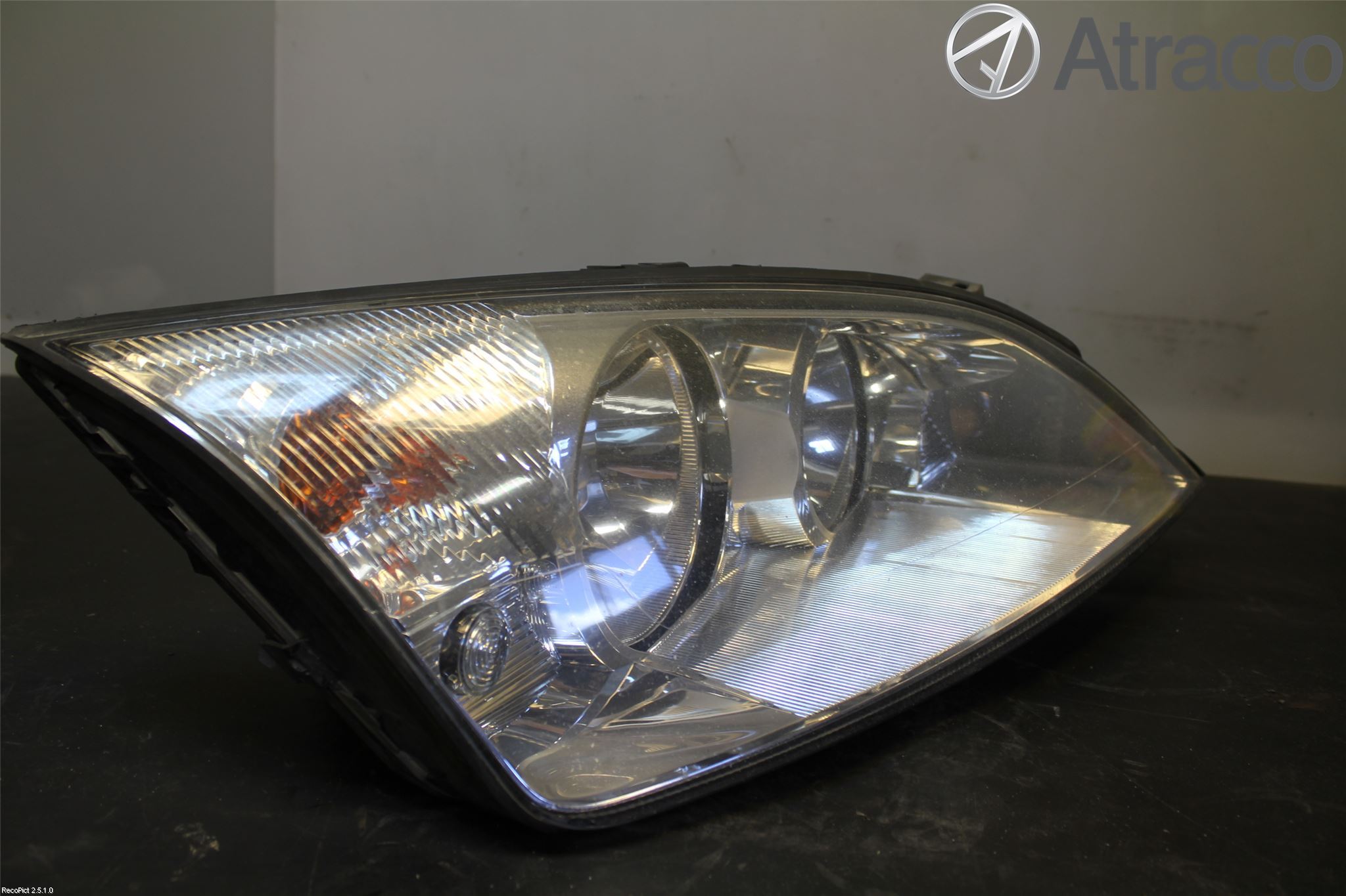 Ford MONDEO     01-06 Strålkastare Höger