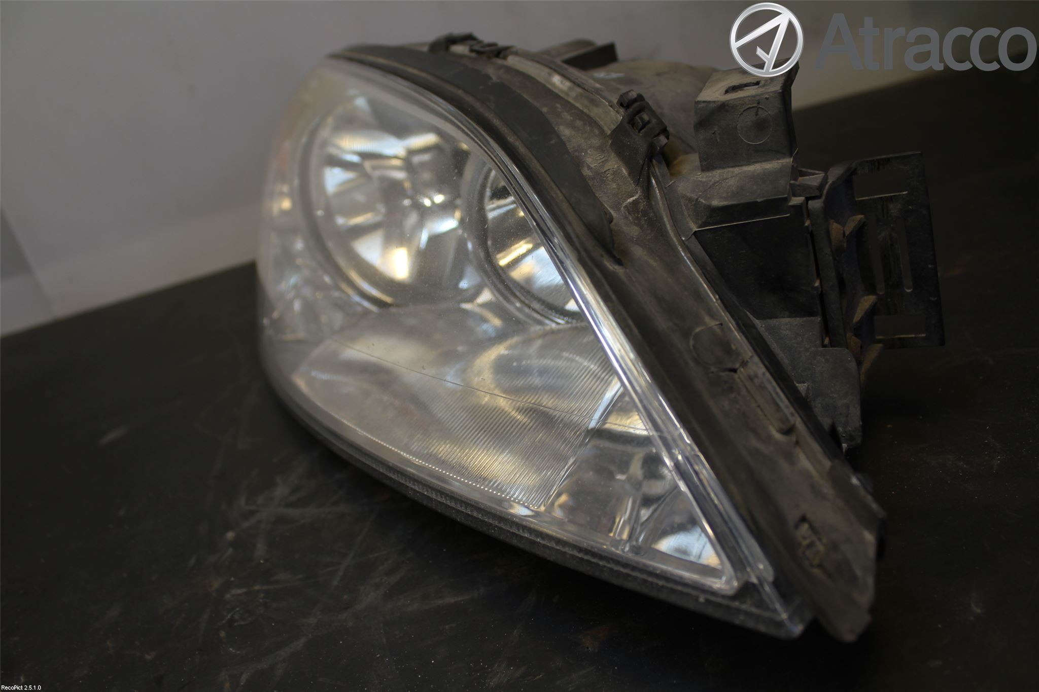 Ford MONDEO     01-06 Strålkastare Höger