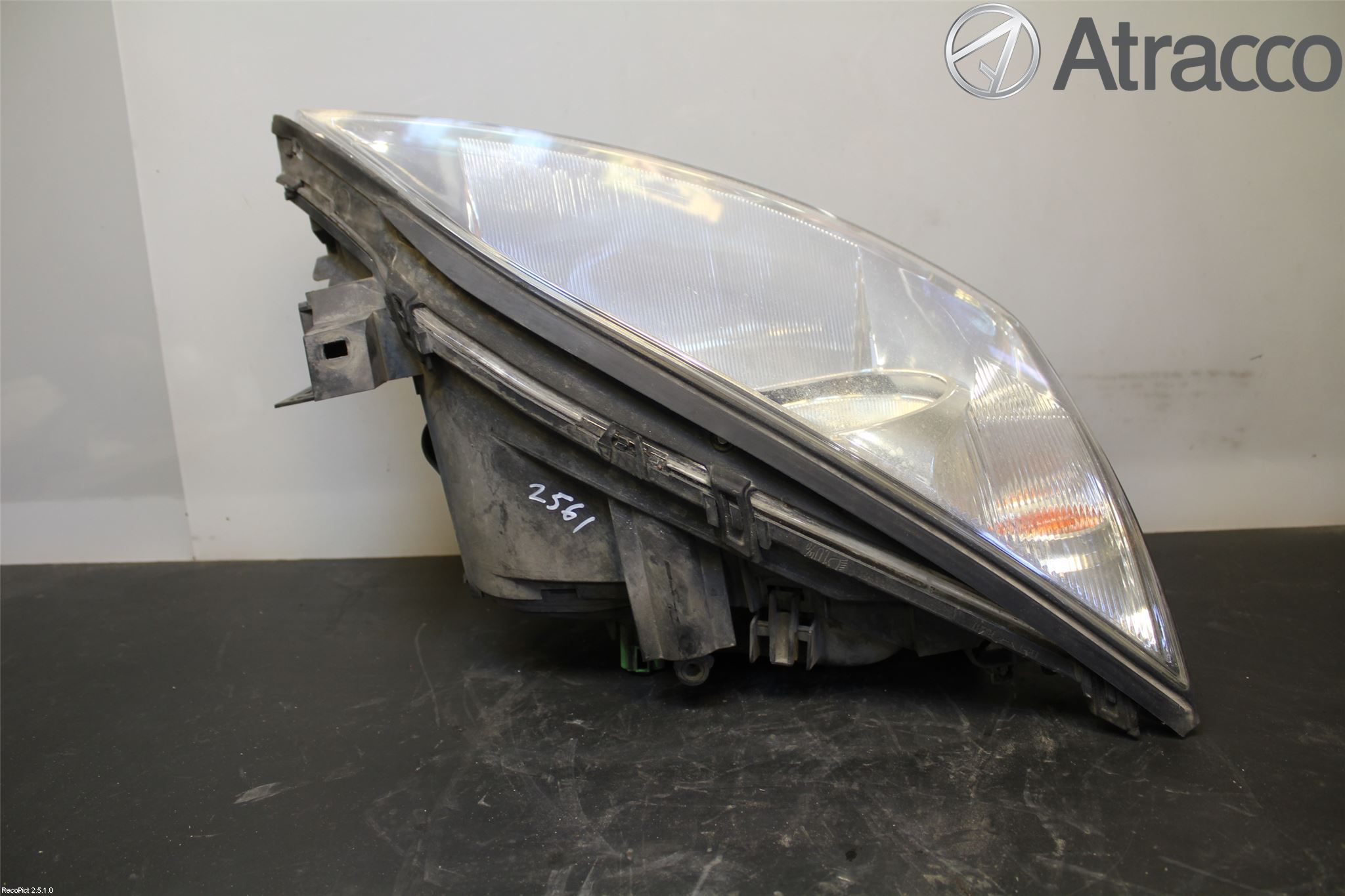 Ford MONDEO     01-06 Strålkastare Höger