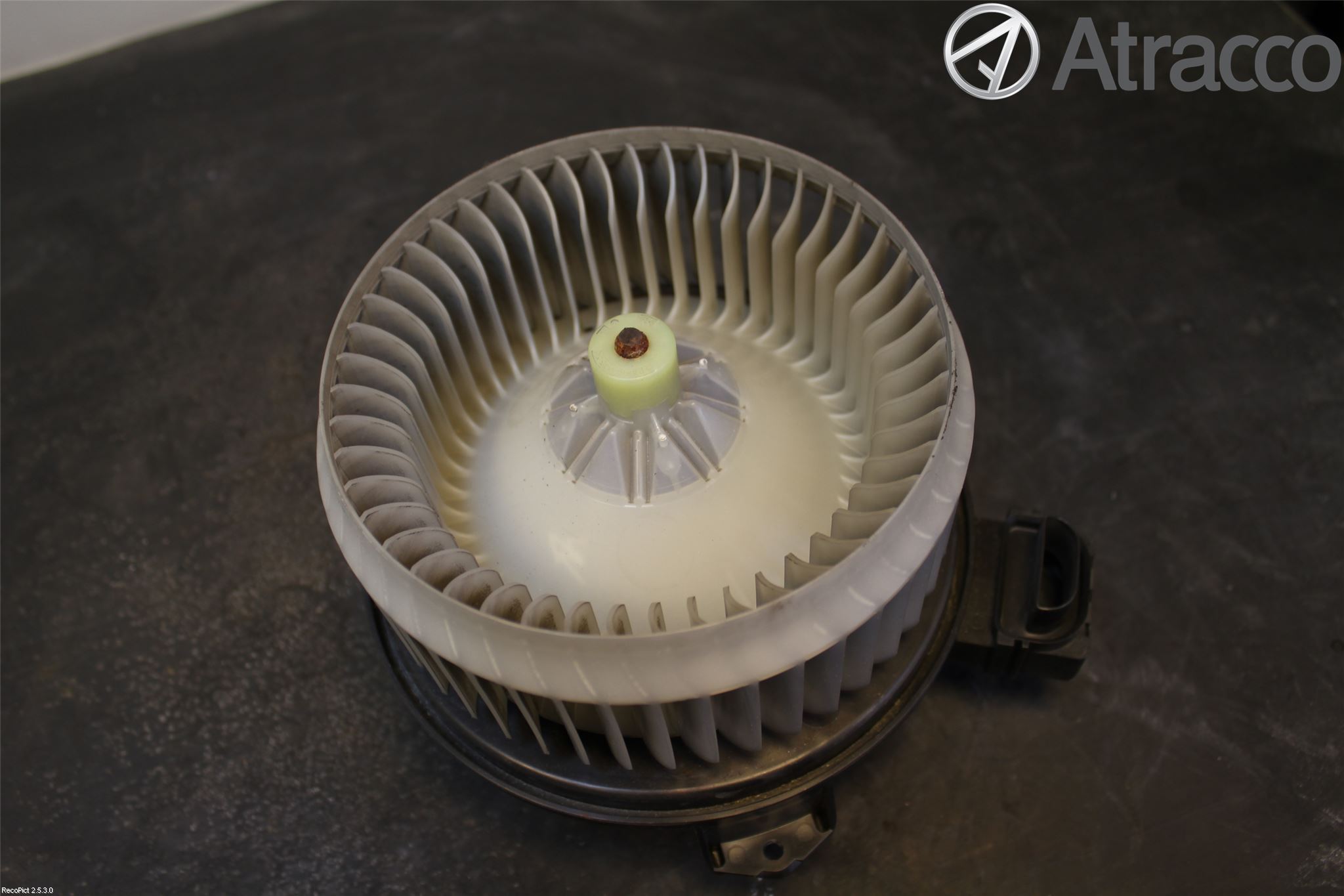 Subaru B9 TRIBECA  06-07 Värmefläkt