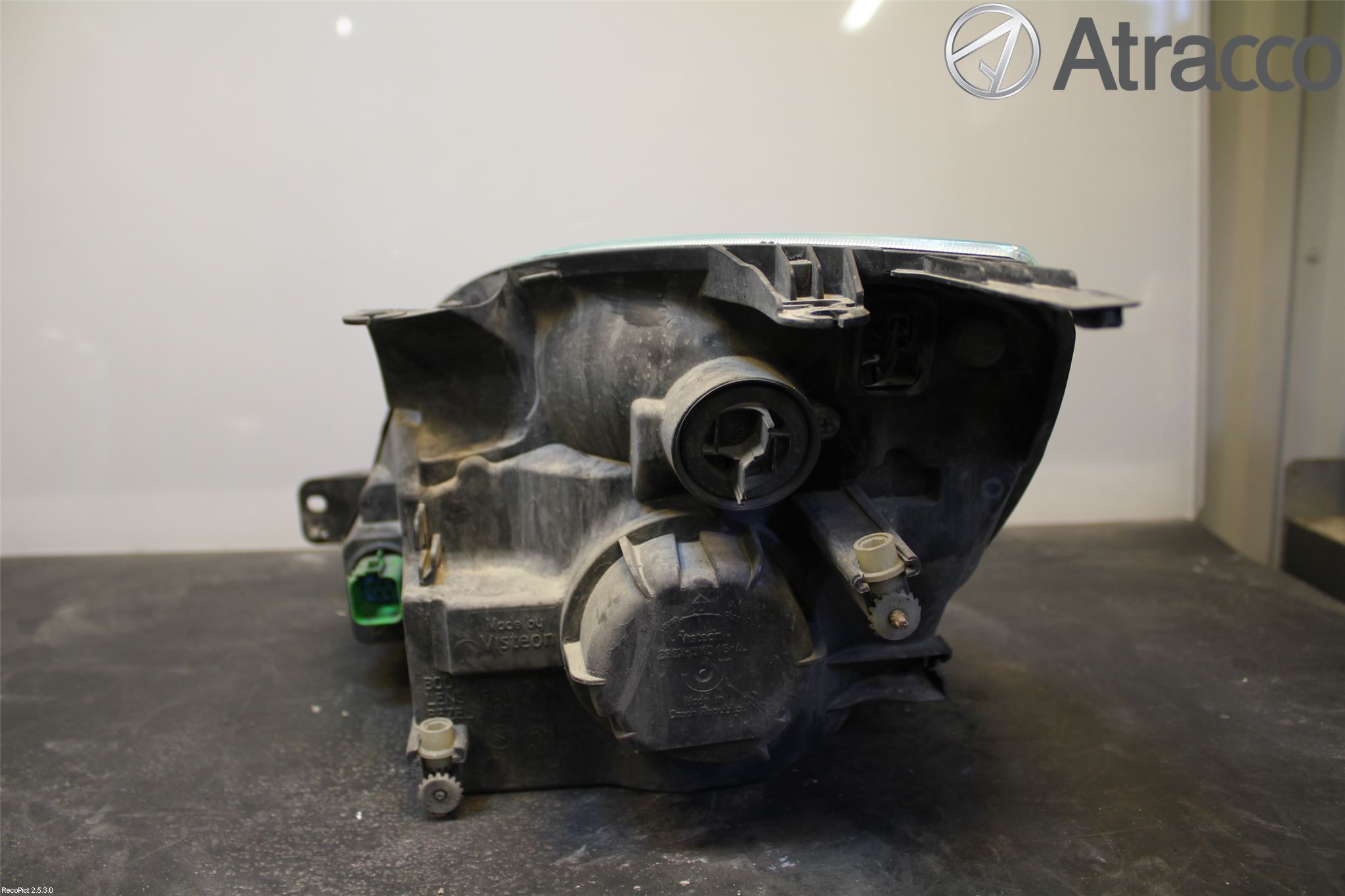 Ford FIESTA     02-05 Strålkastare Höger