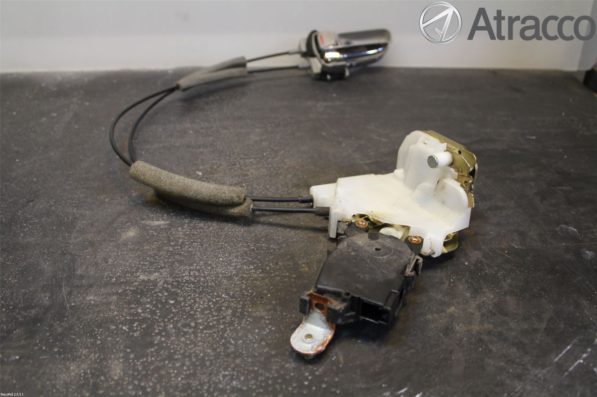 Subaru B9 TRIBECA  06-07 Låskista-Dörrlås