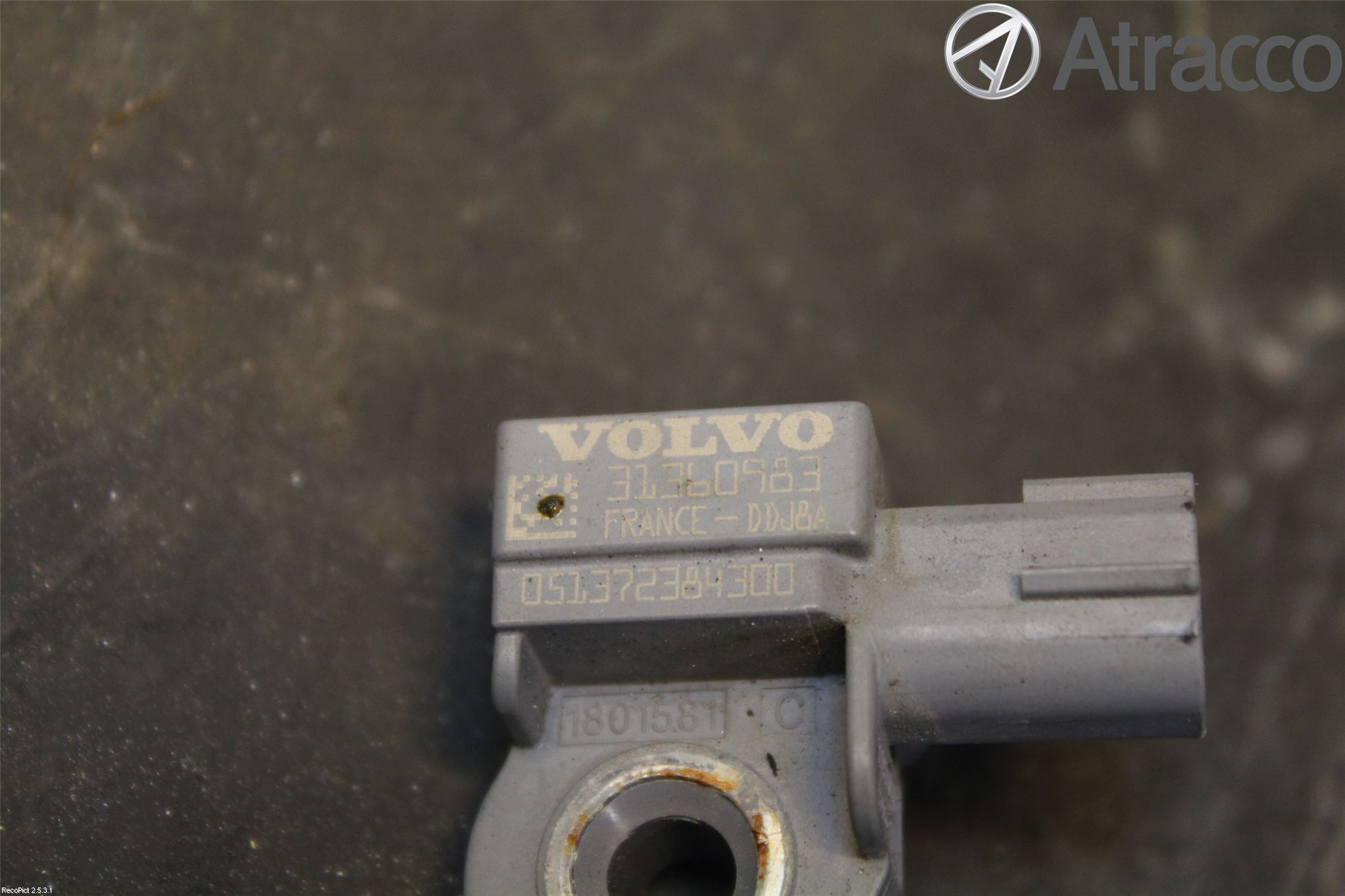 Volvo V40 12-19 Parkeringshjälp Frontsensor