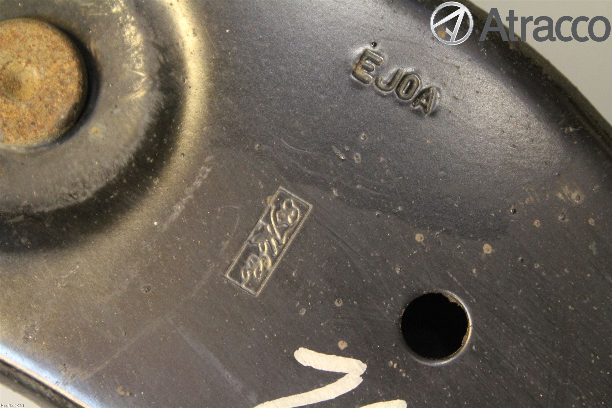 Volvo V40 12-19 Bärarm Fram Undre Vä