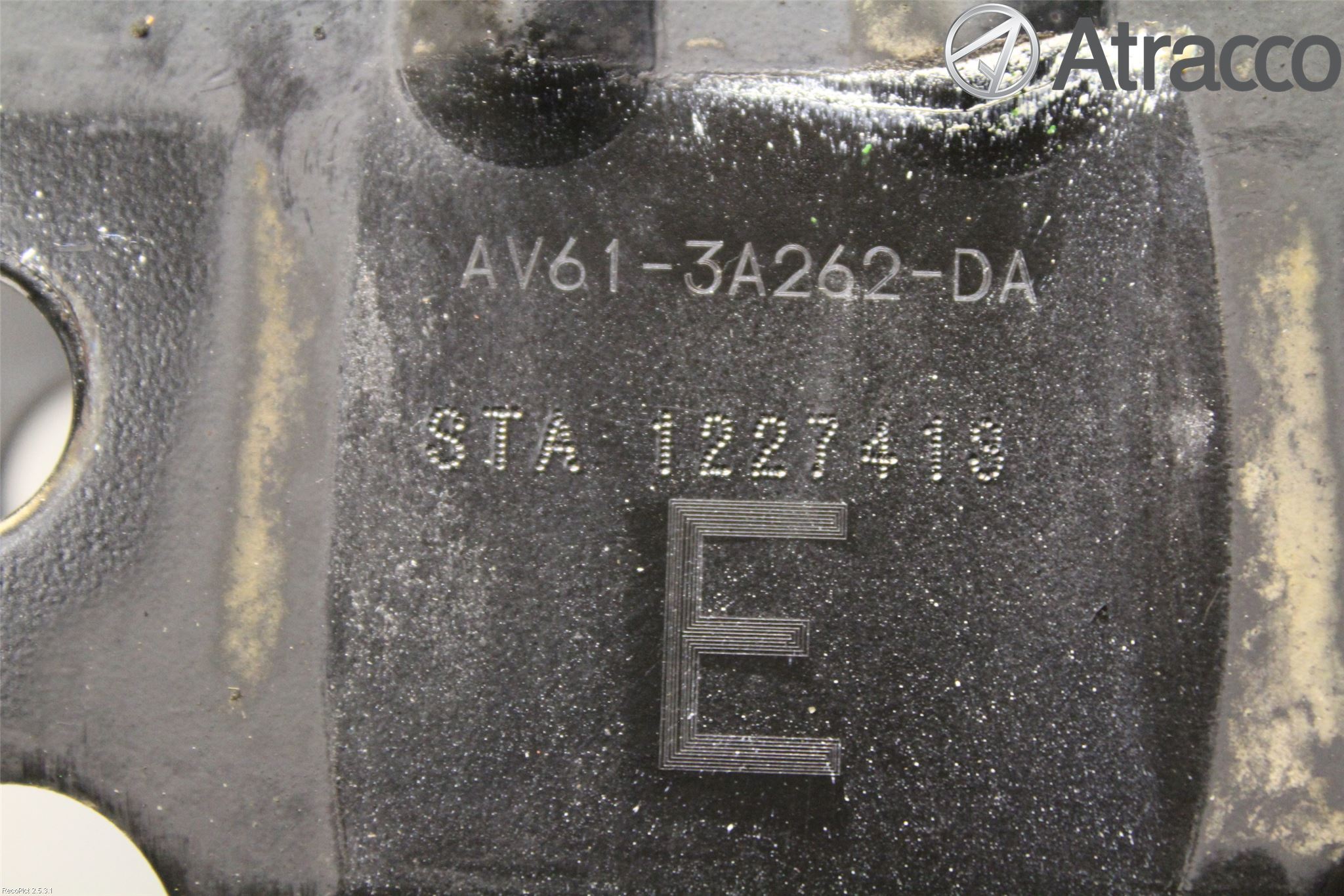 Volvo V40 12-19 Bärarm Fram Undre Vä