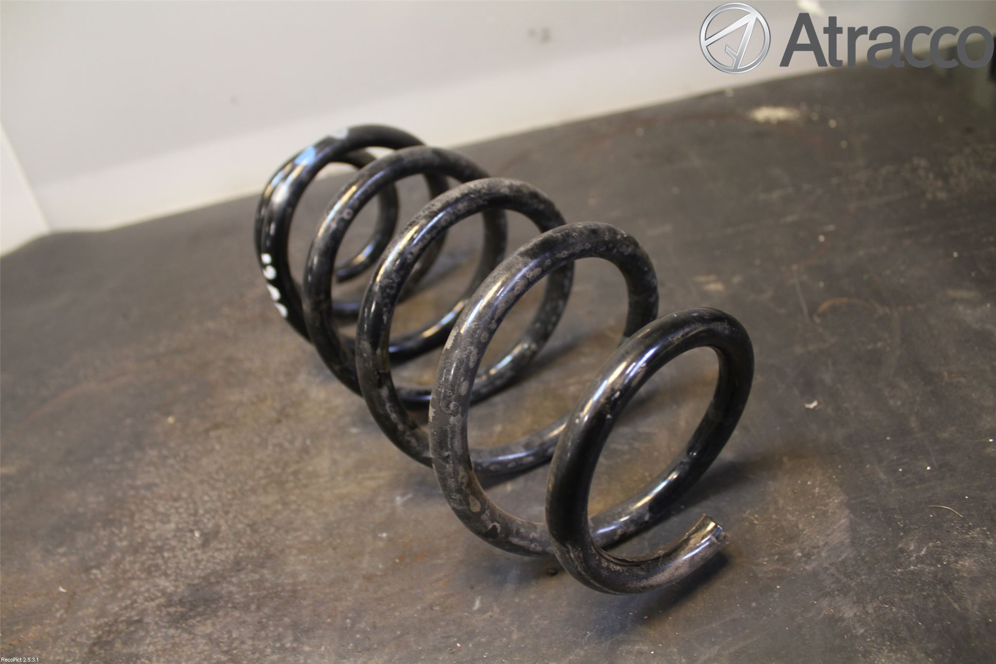 Toyota AURIS 13-19 Fjäder Bak