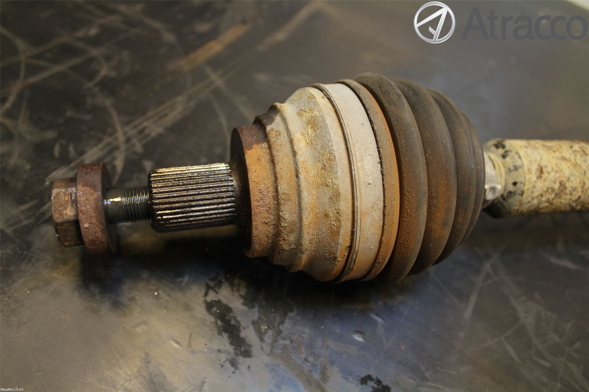 Audi A3/S3 05-13 Drivaxel Fram Höger