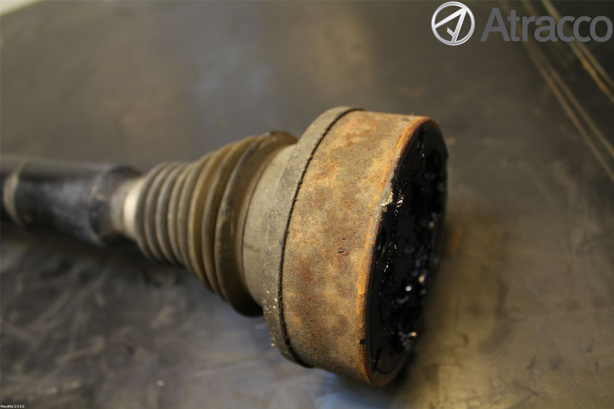 Audi A3/S3 05-13 Drivaxel Fram Höger