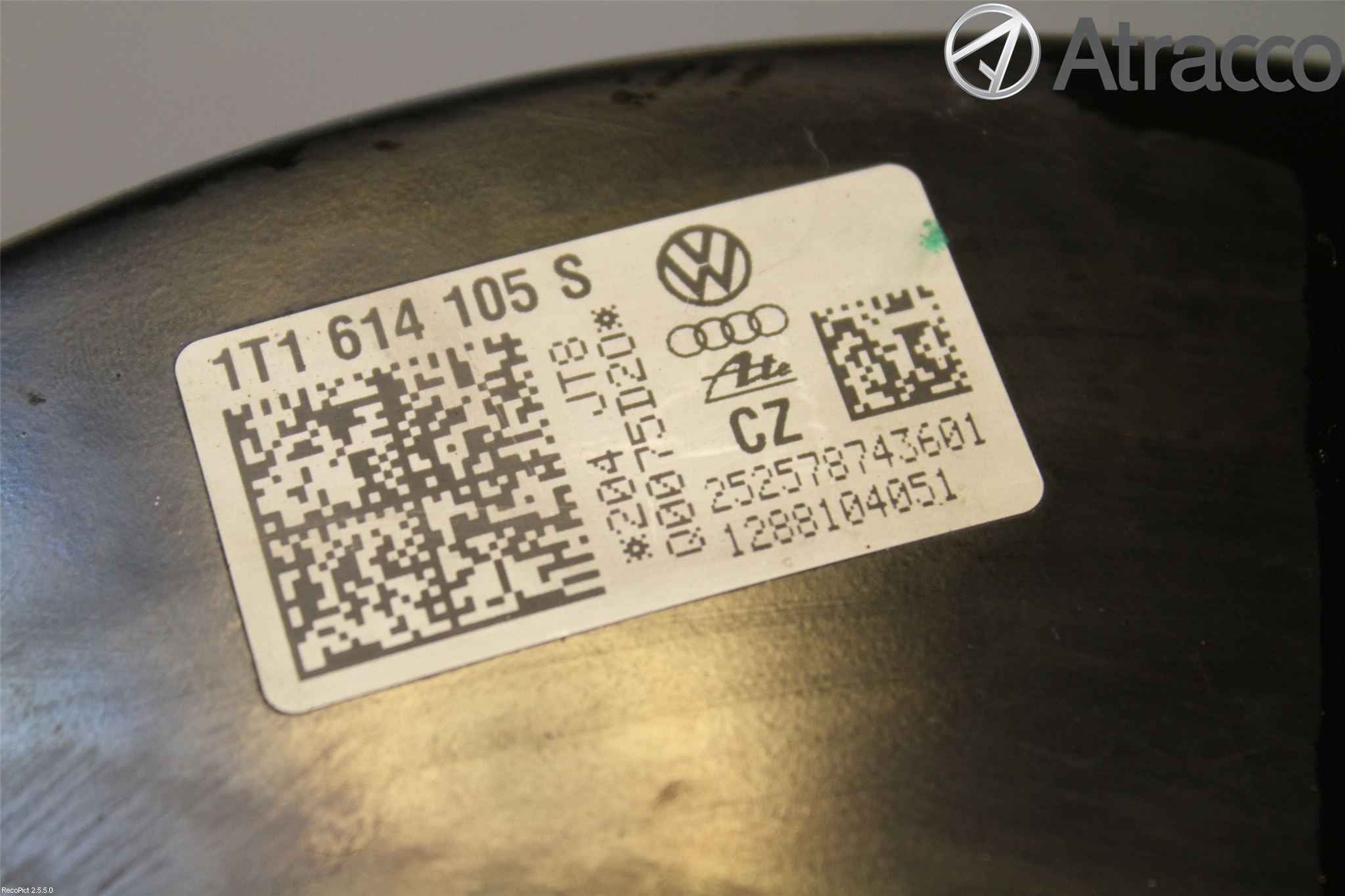 Volkswagen VW CADDY      04-10 Bromsservo