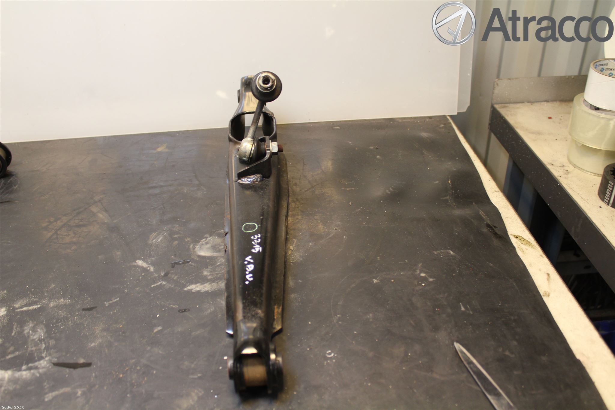 Mitsubishi OUTLANDER 13-21 Bärarm Bak Vänster