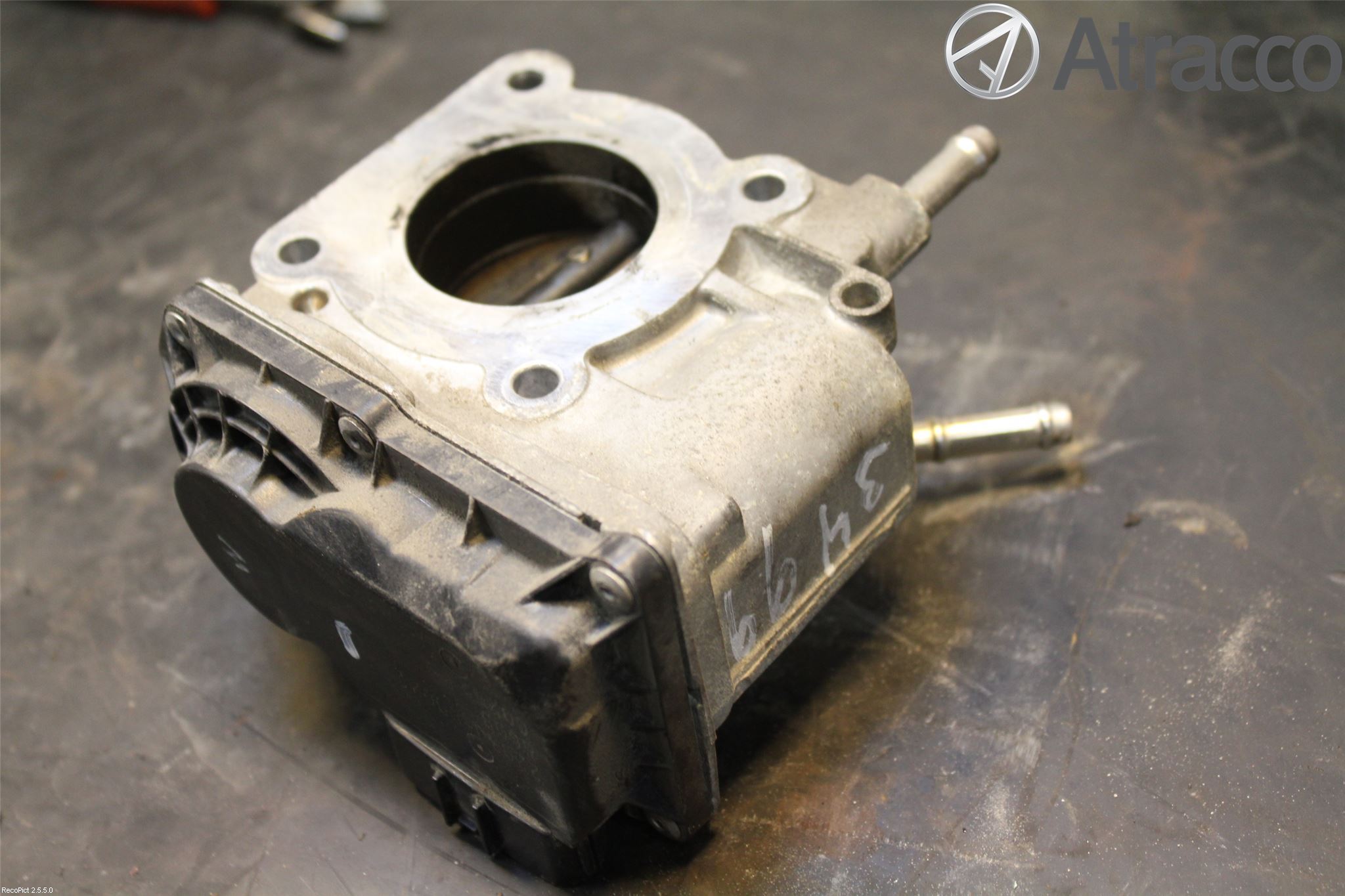 Toyota COROLLA 02-07 Injspjällhus