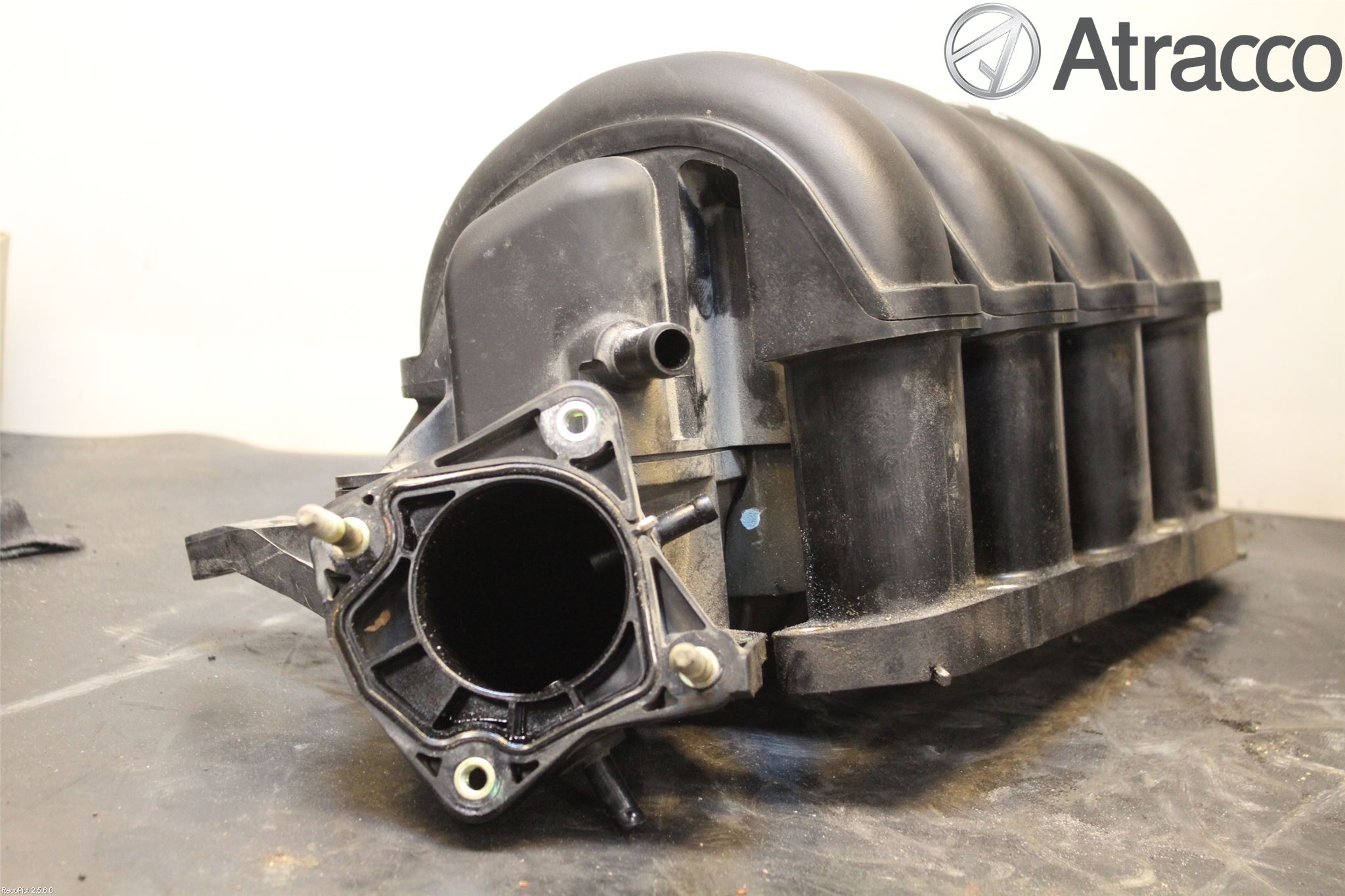 Toyota AVENSIS 98-02 Grenrör Insug