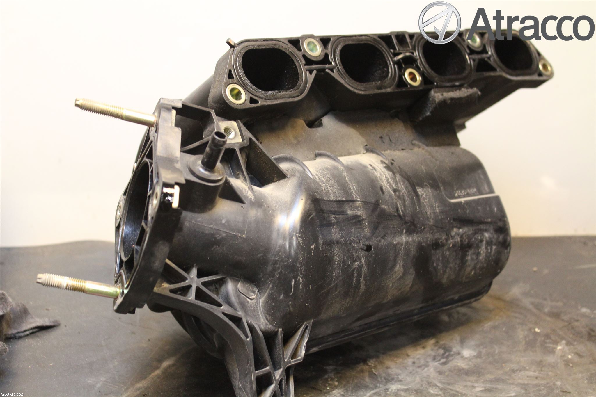 Toyota AVENSIS 98-02 Grenrör Insug