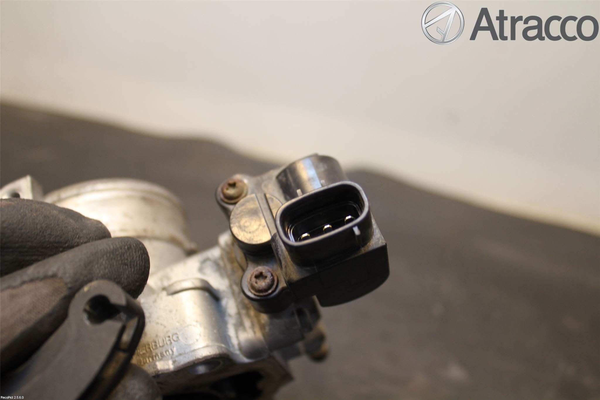 Toyota AVENSIS 98-02 Injspjällhus