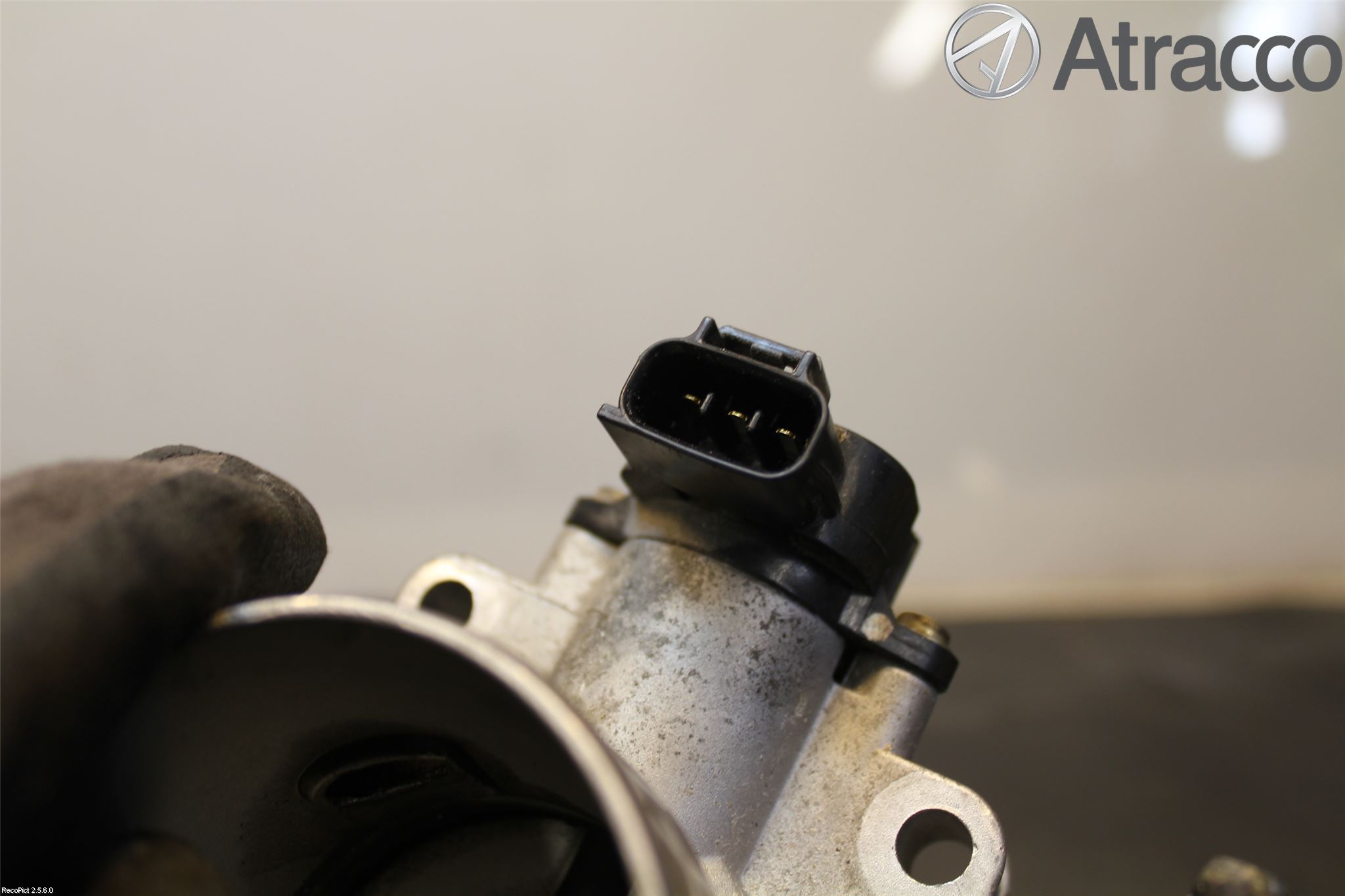 Toyota AVENSIS 98-02 Injspjällhus