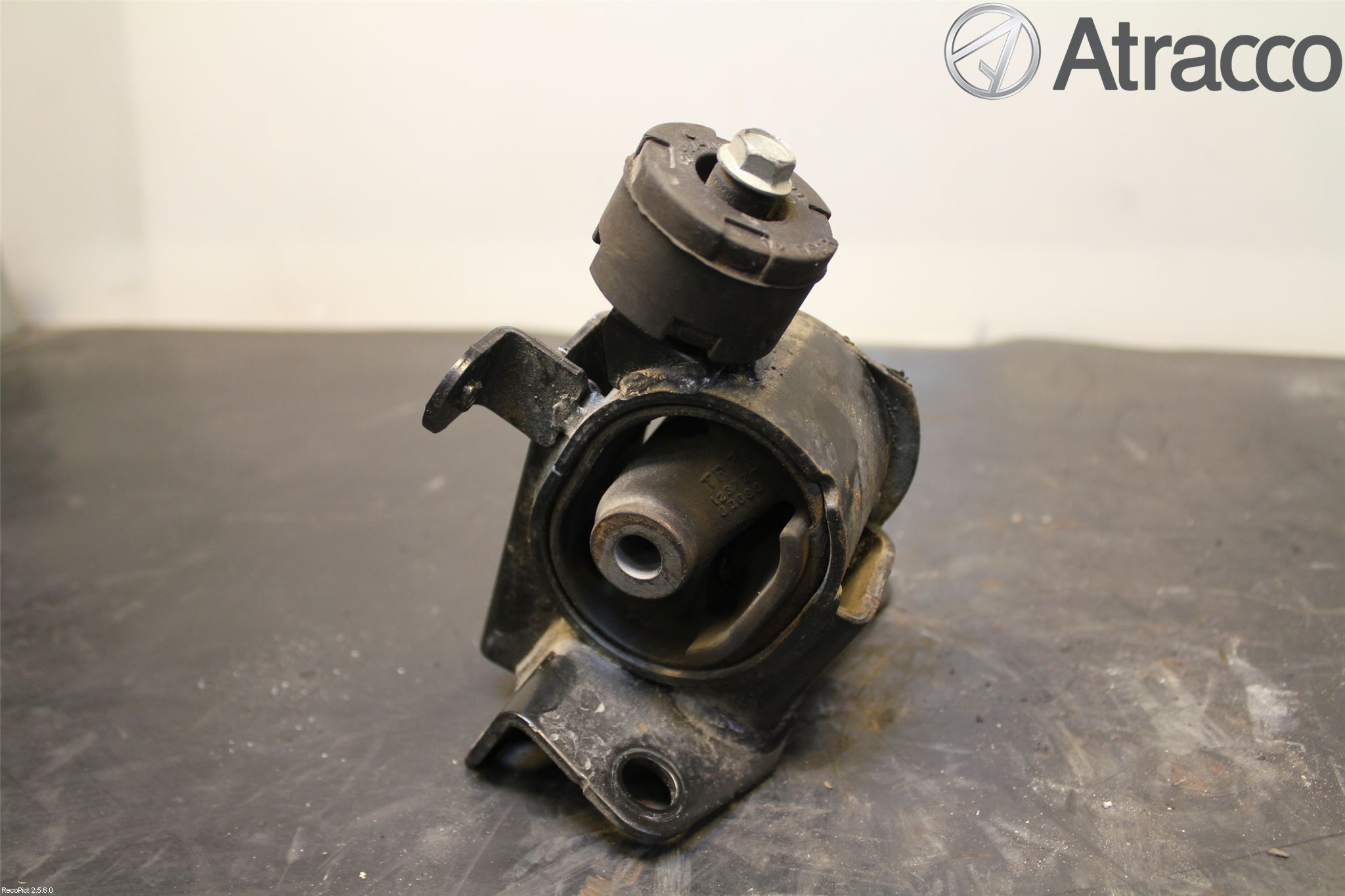 Toyota COROLLA 02-07 Motorfäste