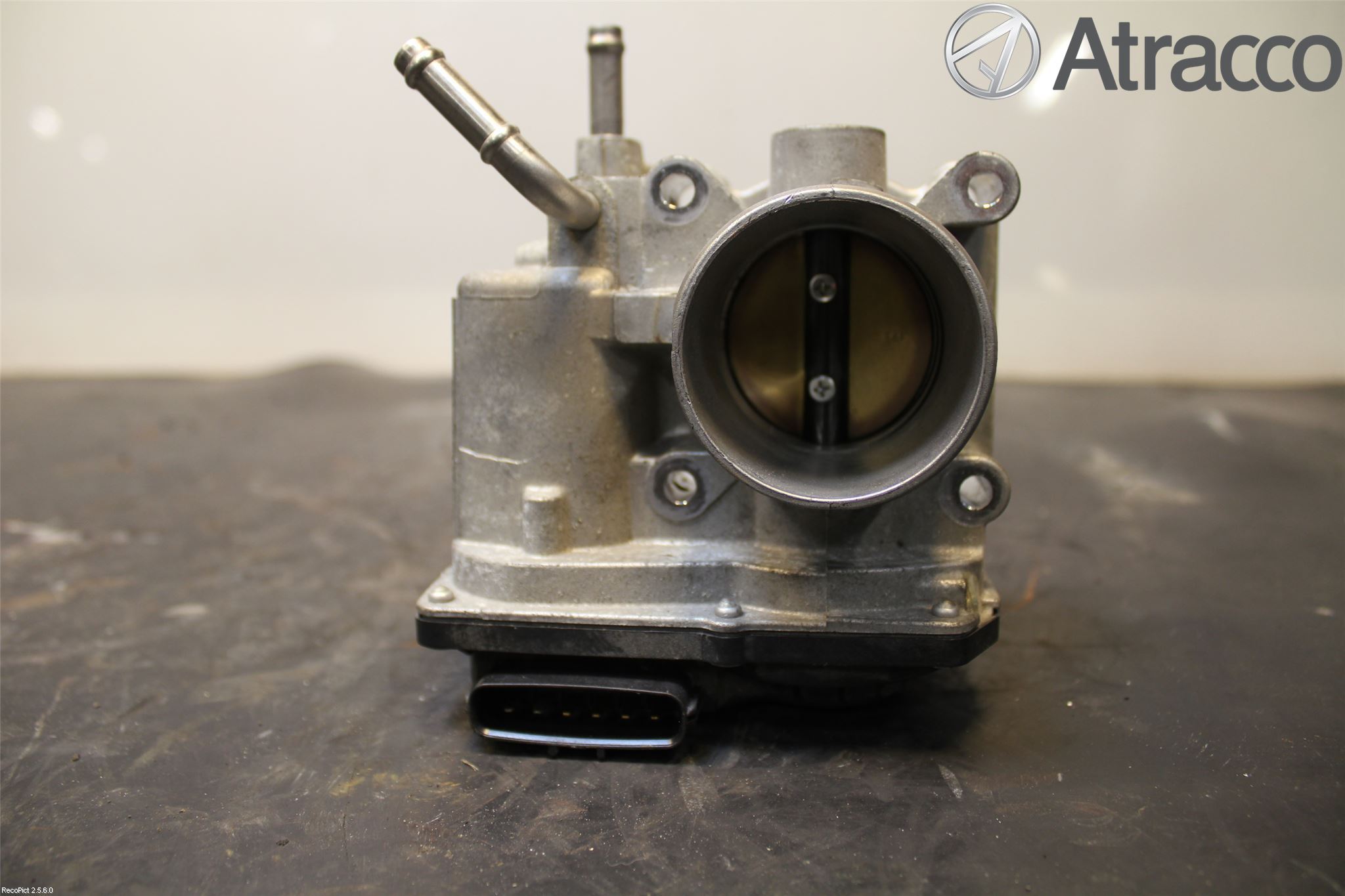 Toyota COROLLA 02-07 Injspjällhus