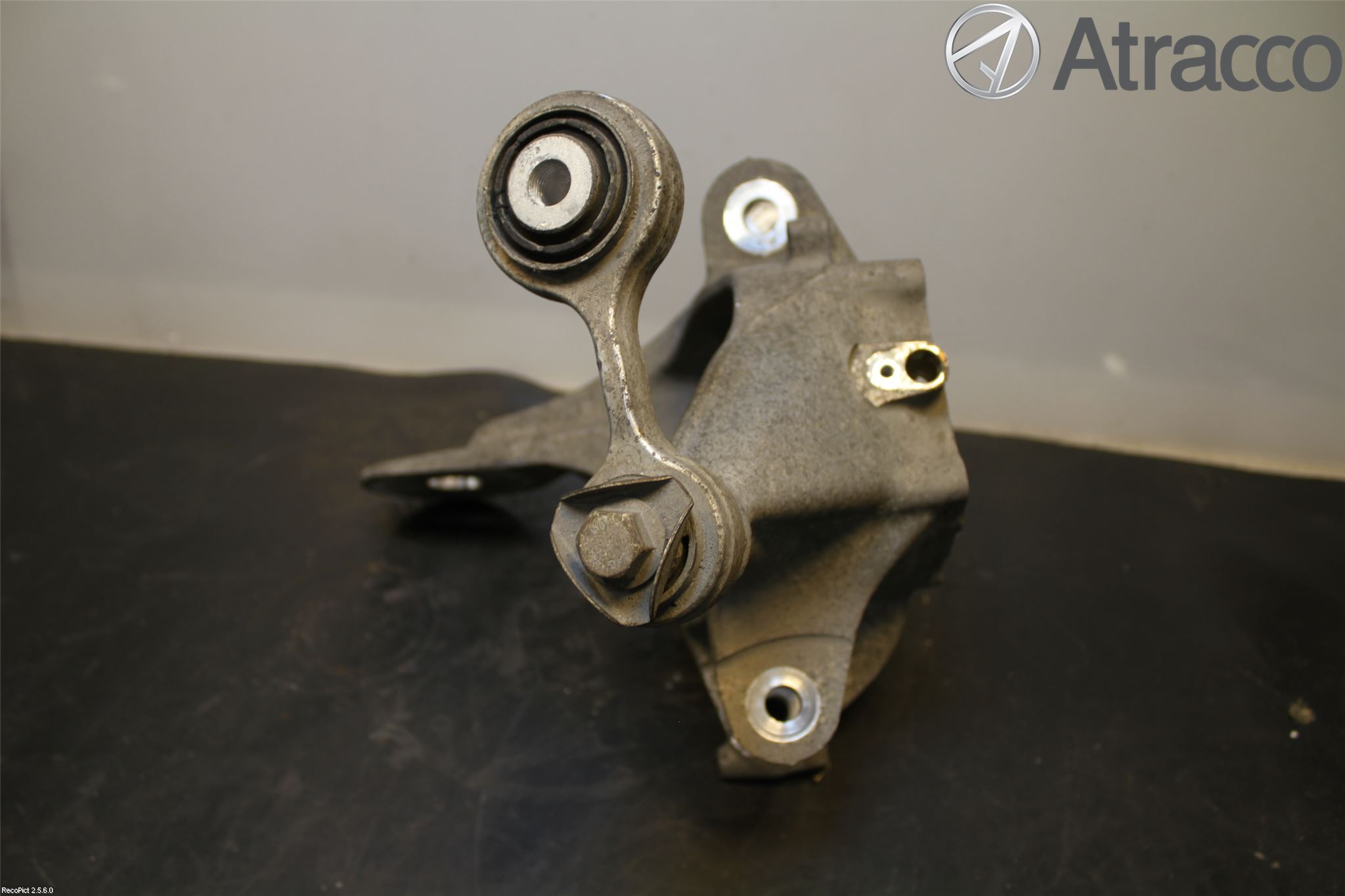 BMW 5 F10/F11/F18 09-17 Hjullagerhus Bak Hö