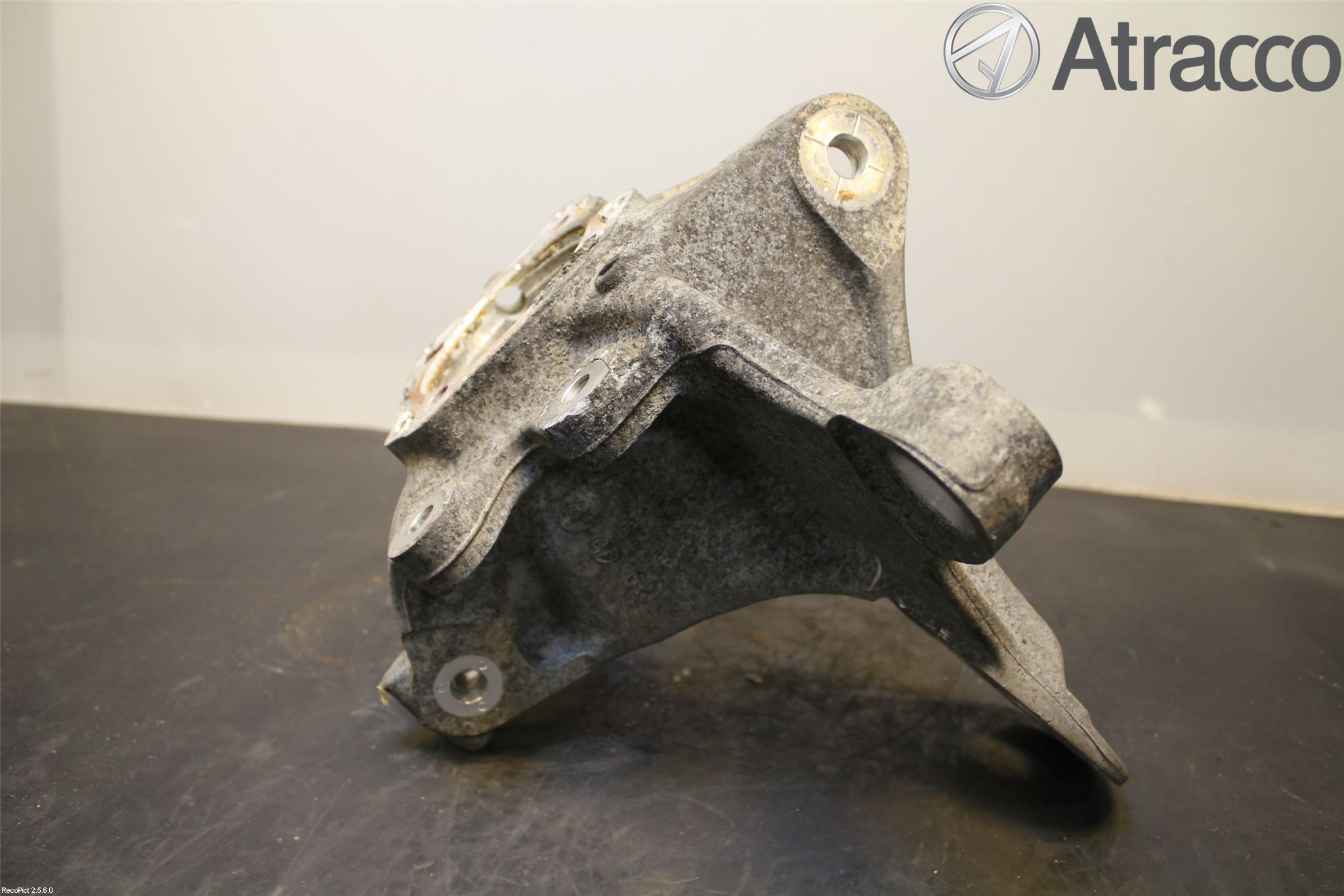 BMW 5 F10/F11/F18 09-17 Hjullagerhus Bak Hö