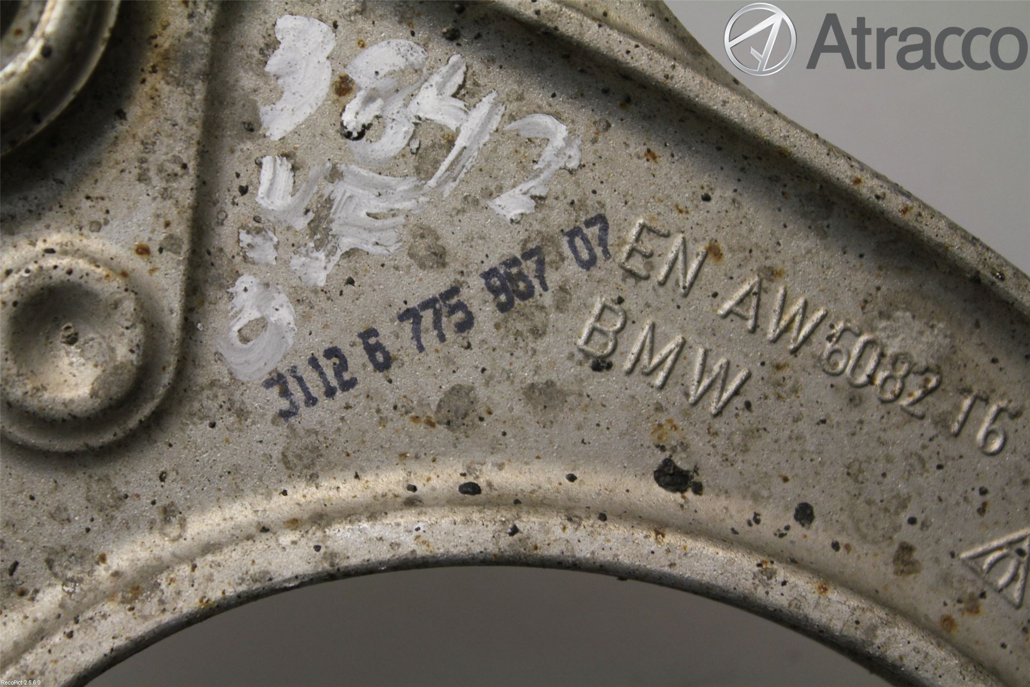 BMW 5 F10/F11/F18 09-17 Bärarm Fram Övre Vä