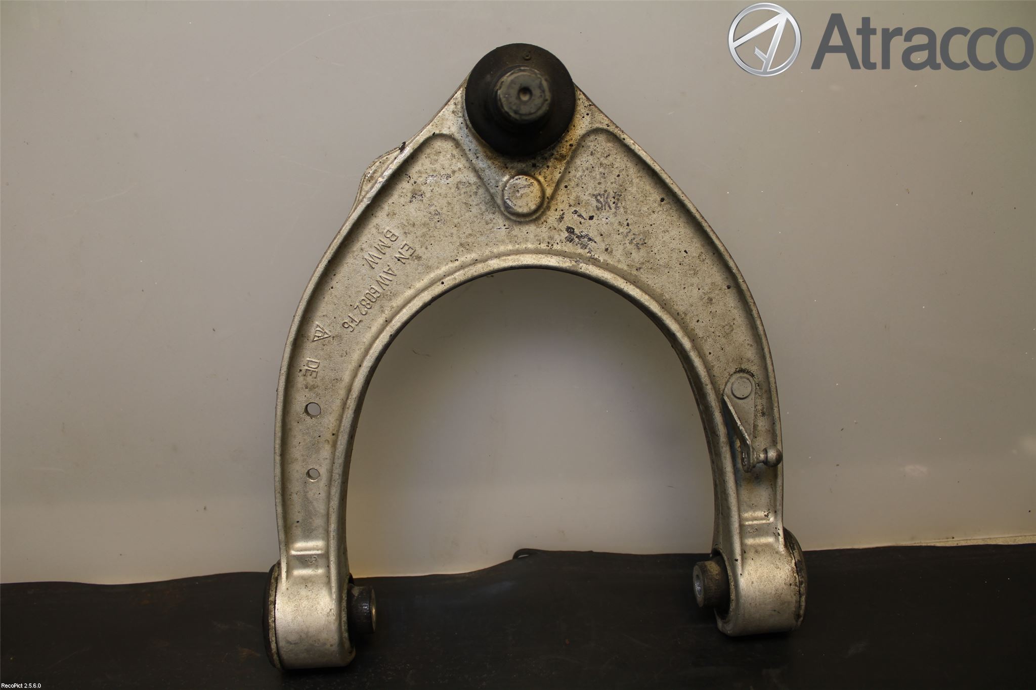BMW 5 F10/F11/F18 09-17 Bärarm Fram Övre Vä