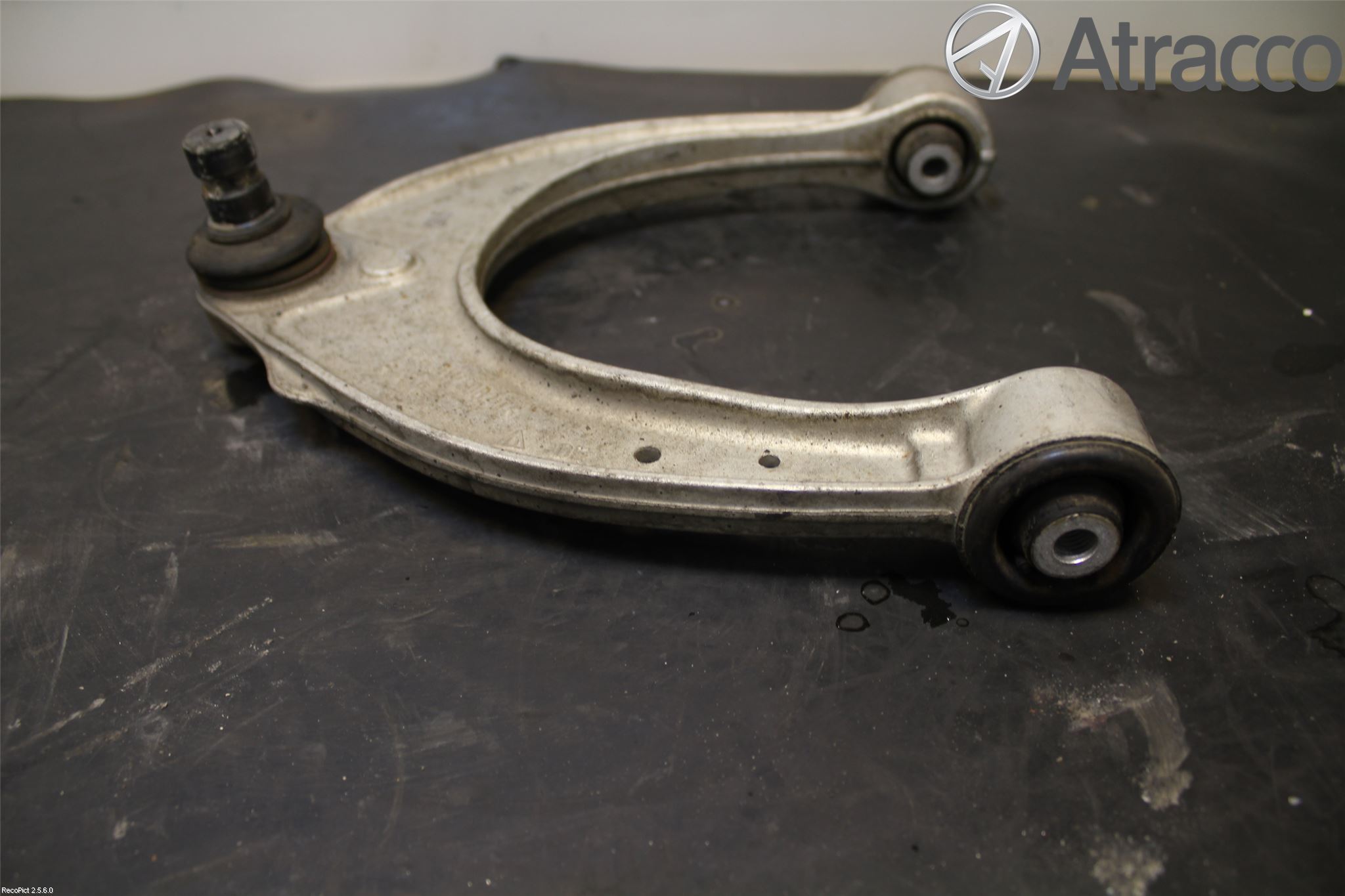 BMW 5 F10/F11/F18 09-17 Bärarm Fram Övre Hö