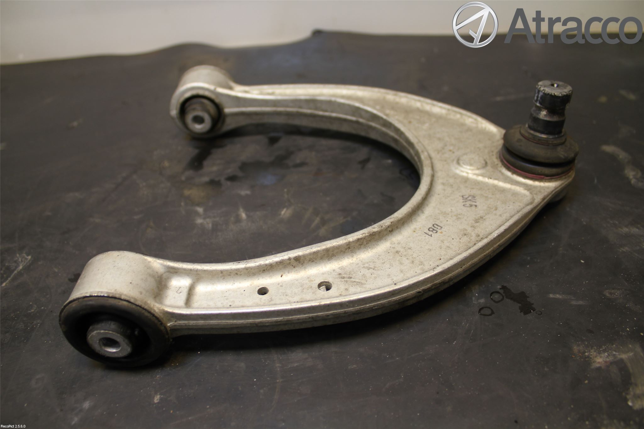 BMW 5 F10/F11/F18 09-17 Bärarm Fram Övre Hö