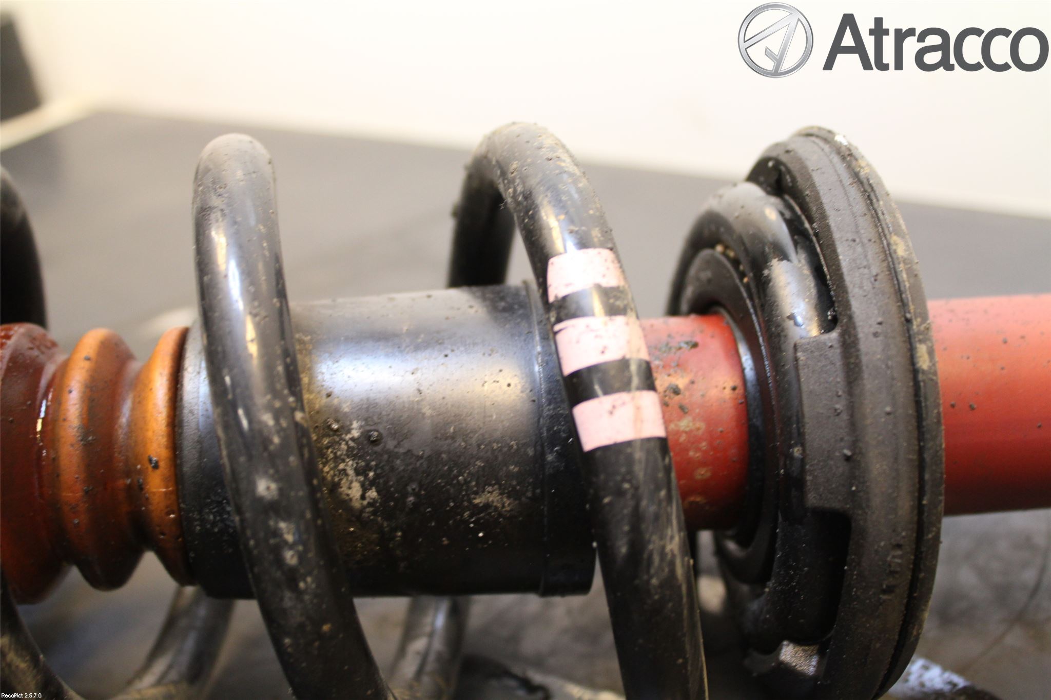 Audi A6/S6     05-11 Fjäderben Fram Höger