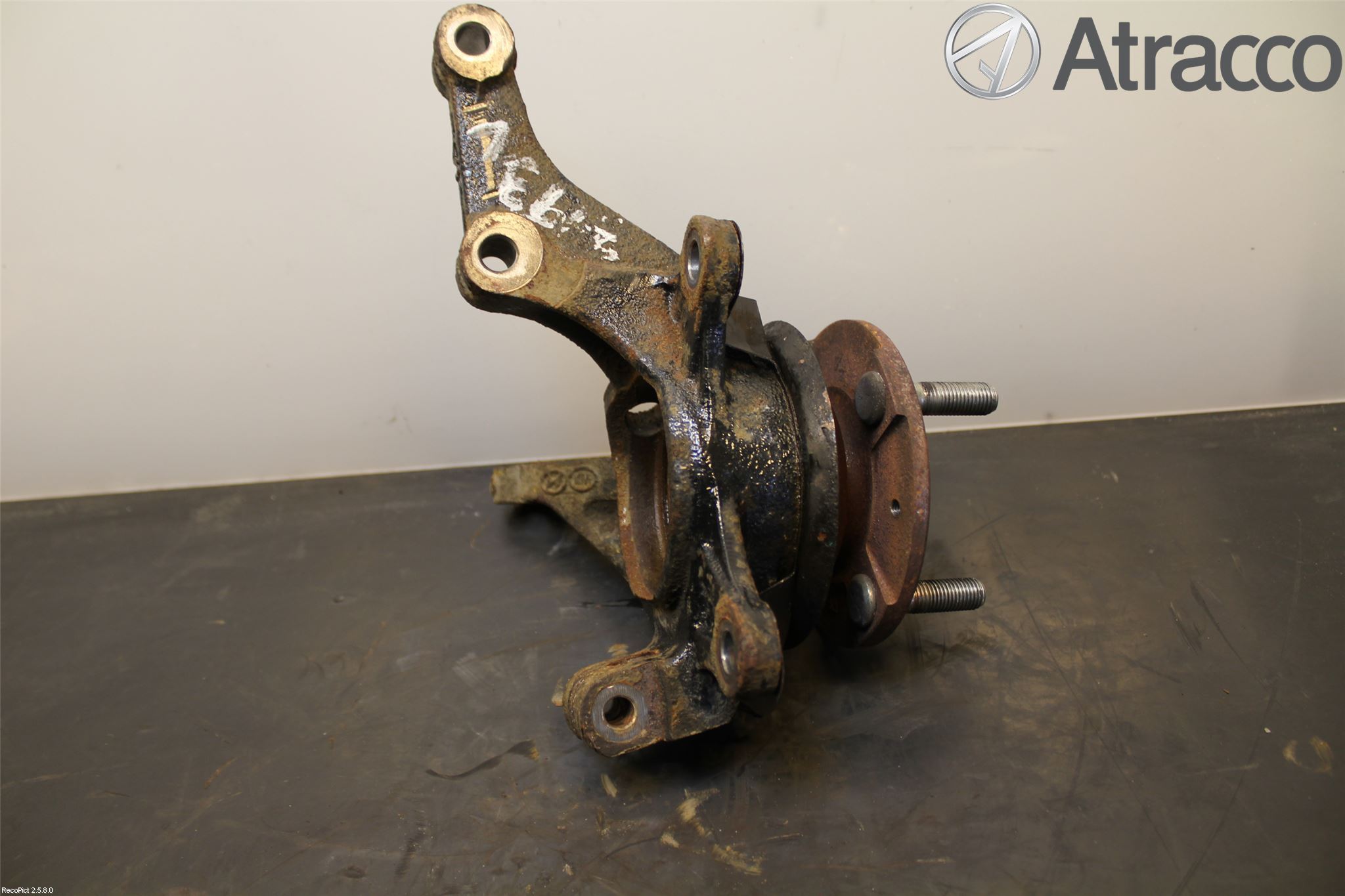 Hyundai i10 BA 14-16 Styrspindel Lagerhus Vä