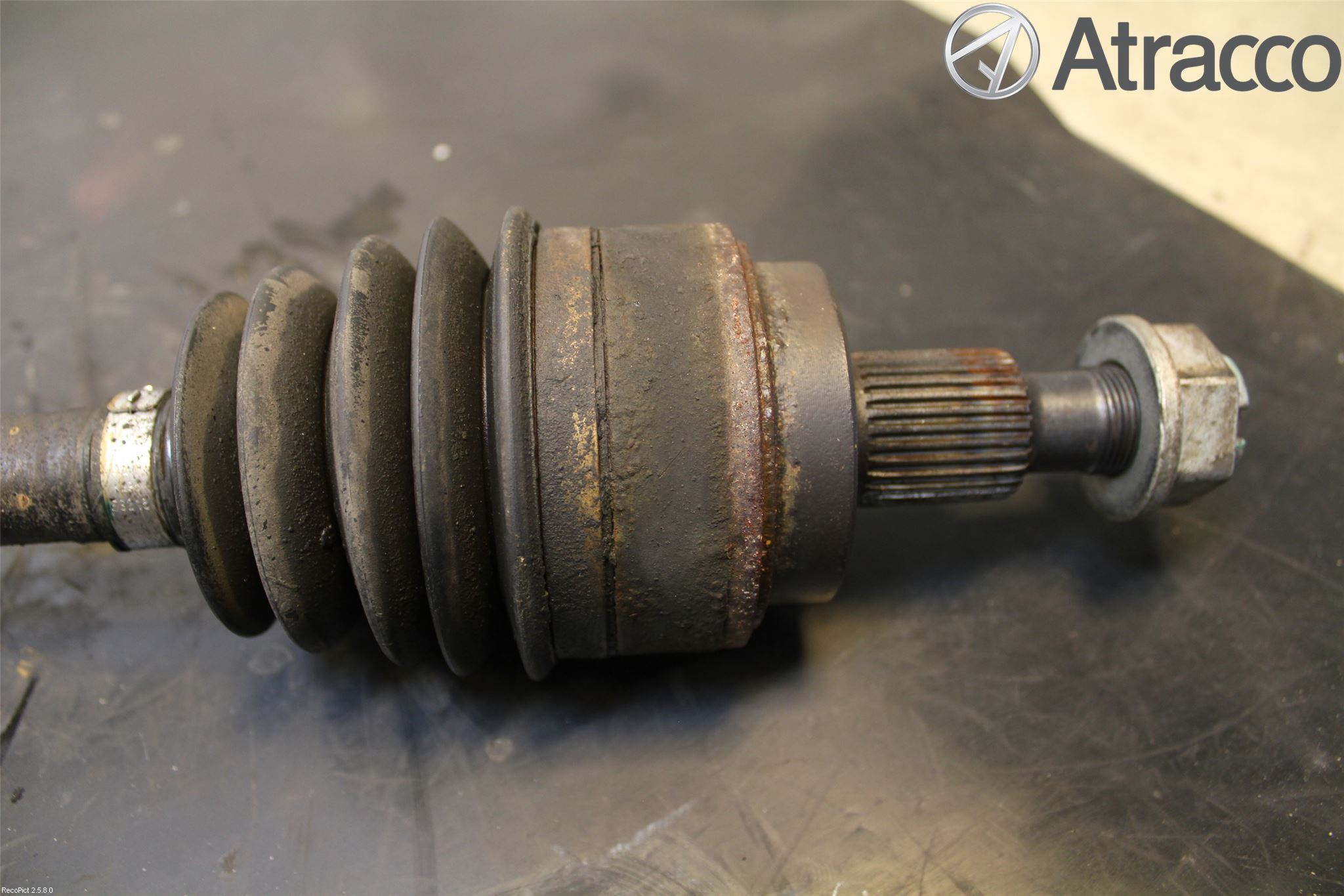 Mercedes-Benz MB R-KLASS (W251) 05-13 Drivaxel Bak Höger