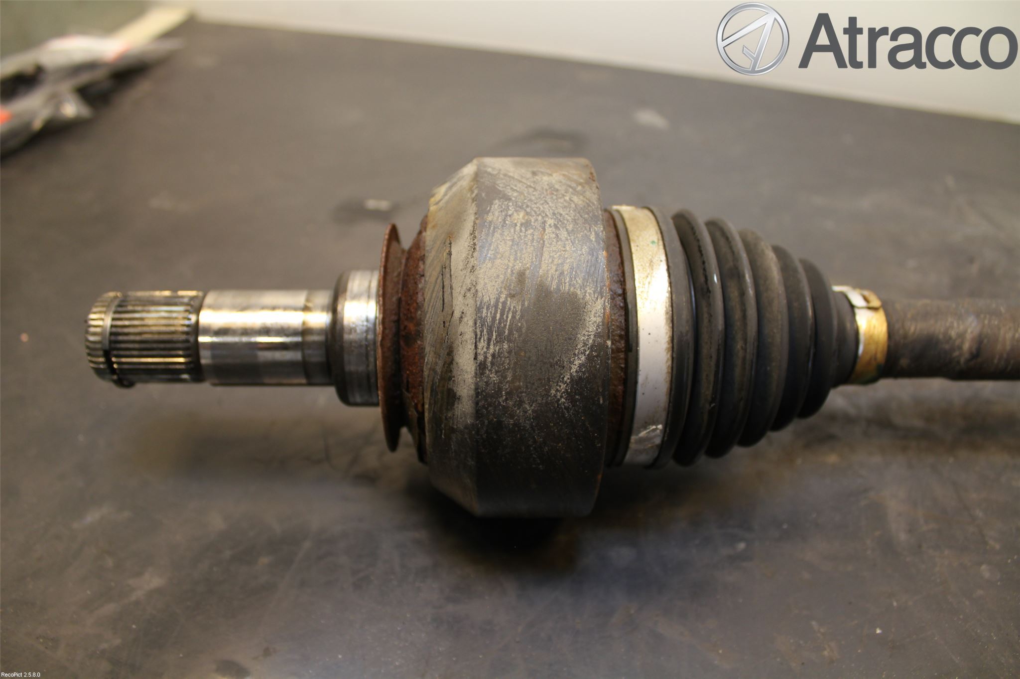 Mercedes-Benz MB R-KLASS (W251) 05-13 Drivaxel Bak Höger