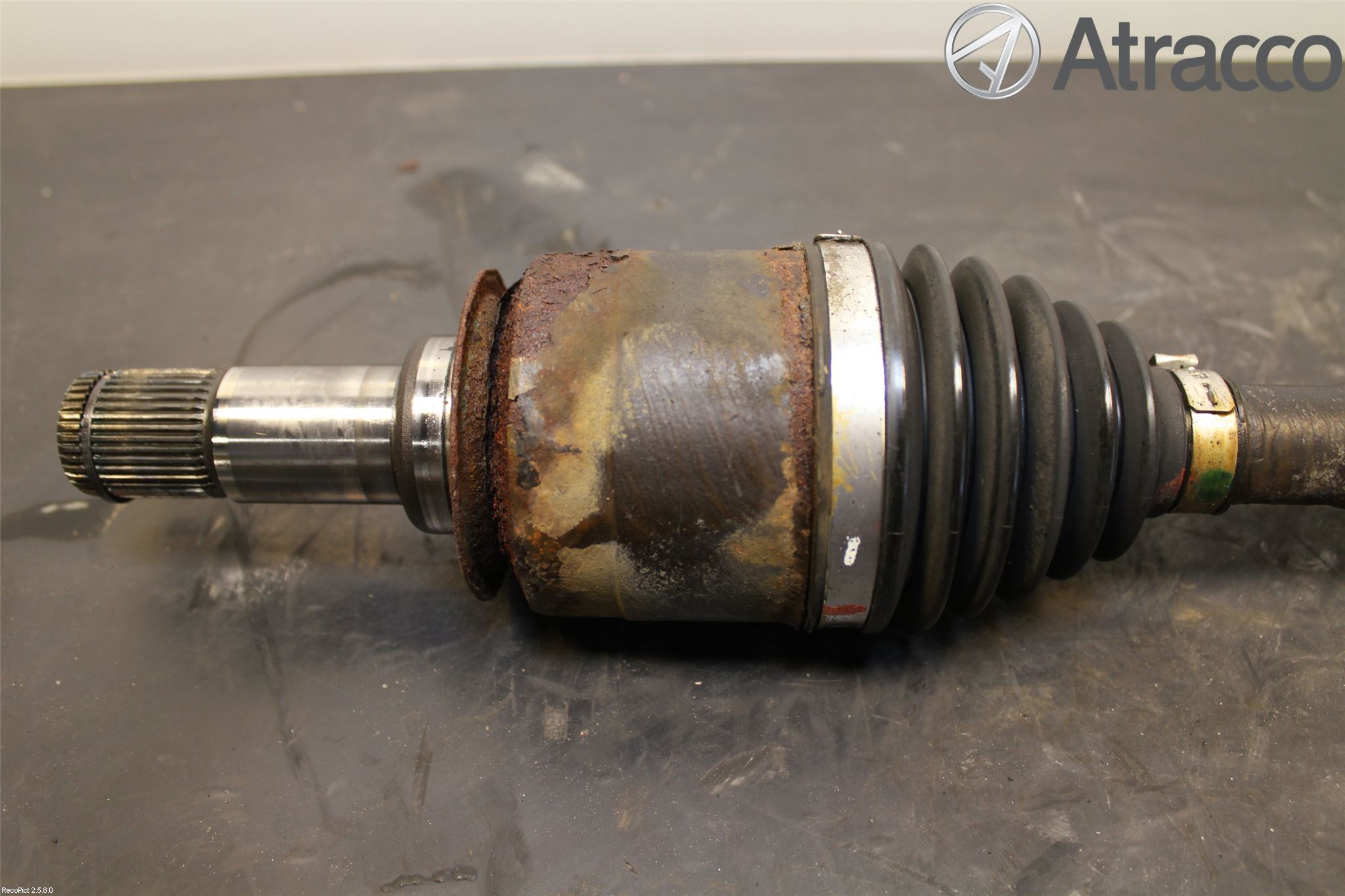 Mercedes-Benz MB R-KLASS (W251) 05-13 Drivaxel Bak Vänster