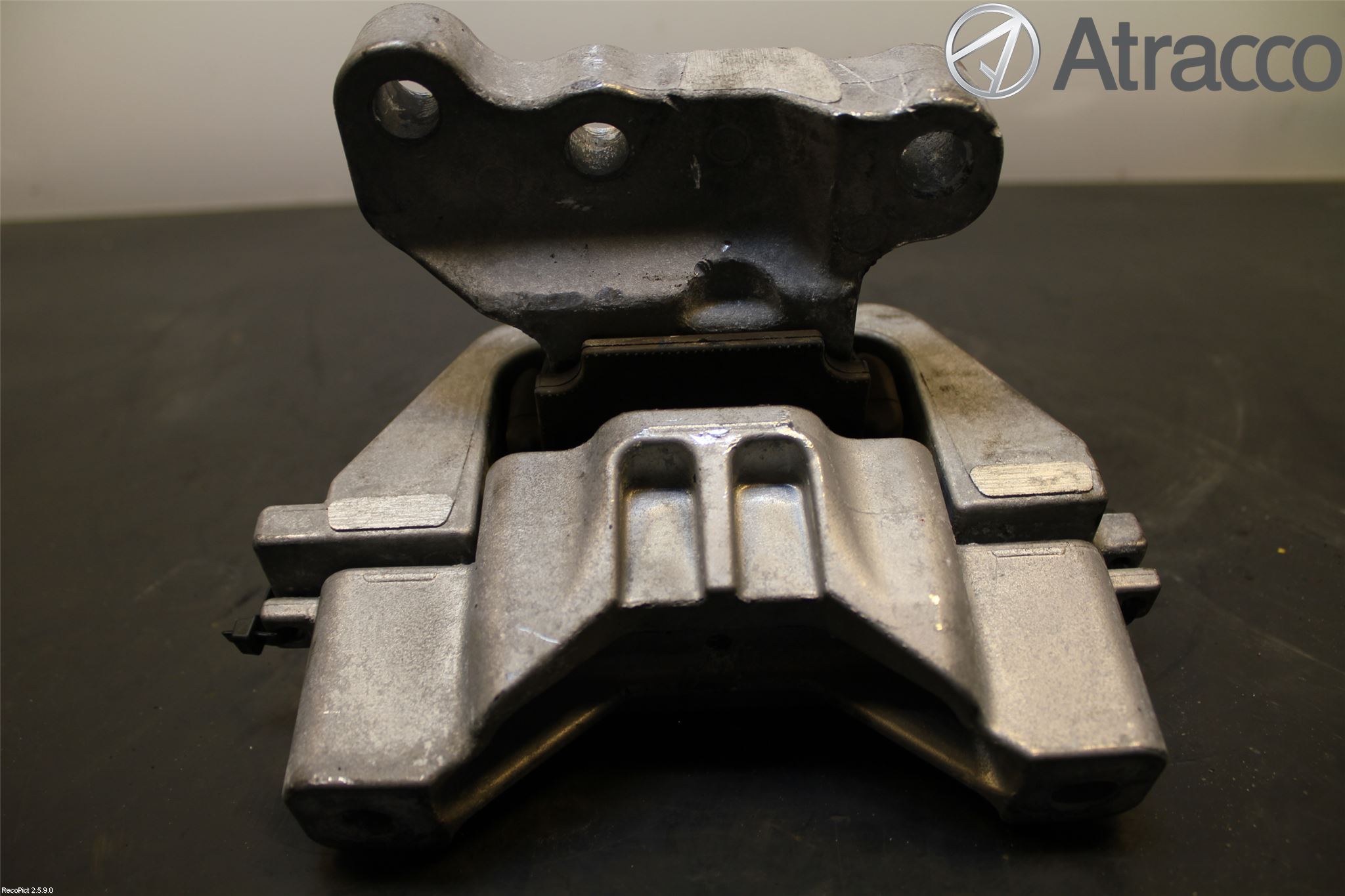 Mitsubishi OUTLANDER 13-21 Motorfäste