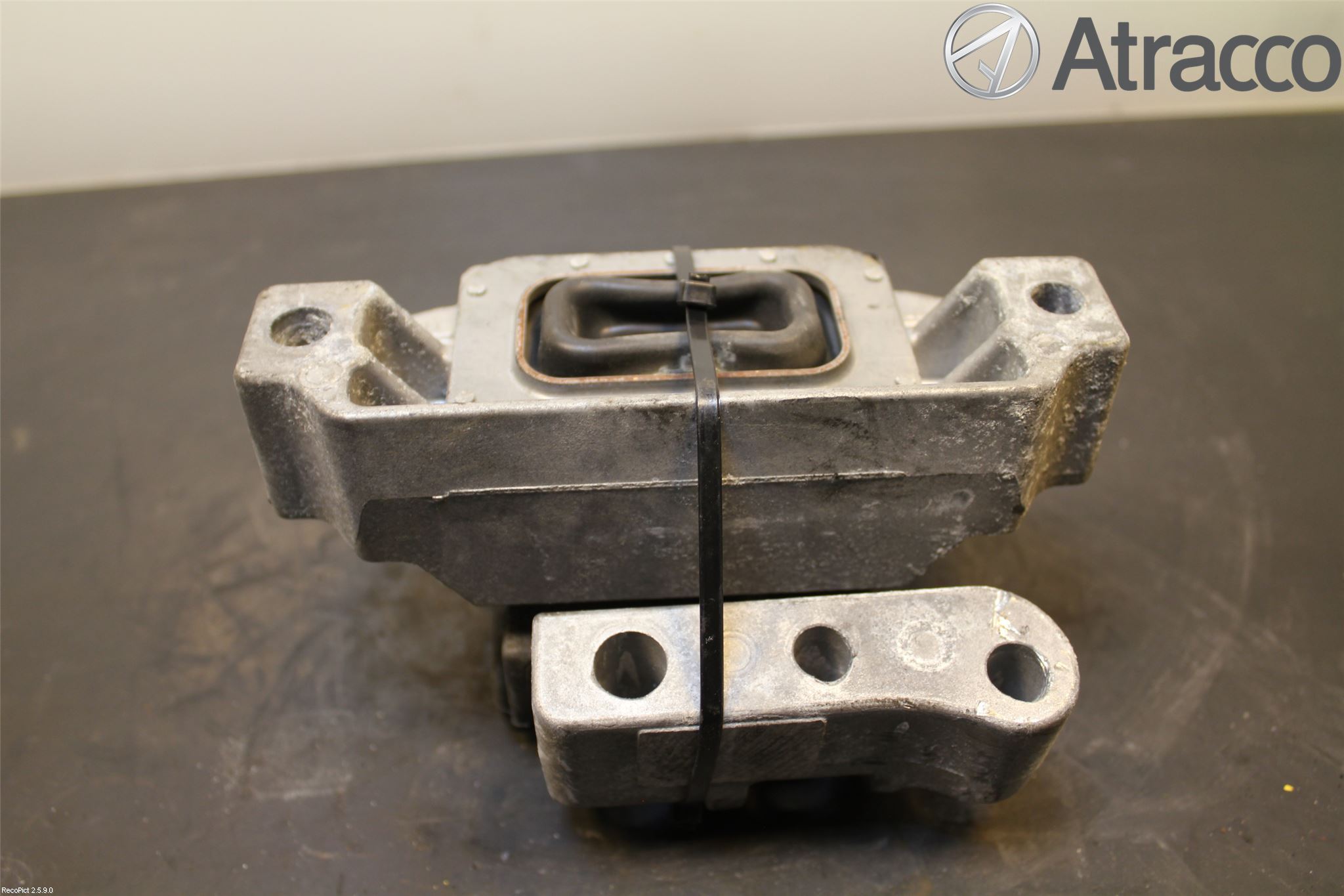 Mitsubishi OUTLANDER 13-21 Motorfäste