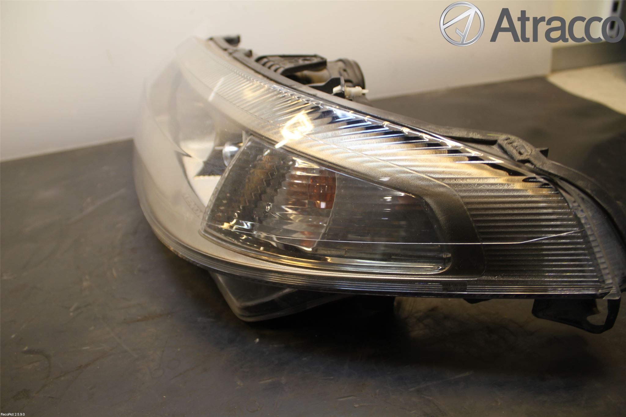 Renault LAGUNA II  01-05 Strålkastare Vänster