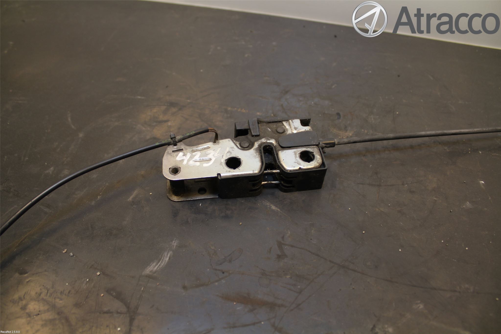 Volkswagen VW PASSAT 05-11 Huvlås