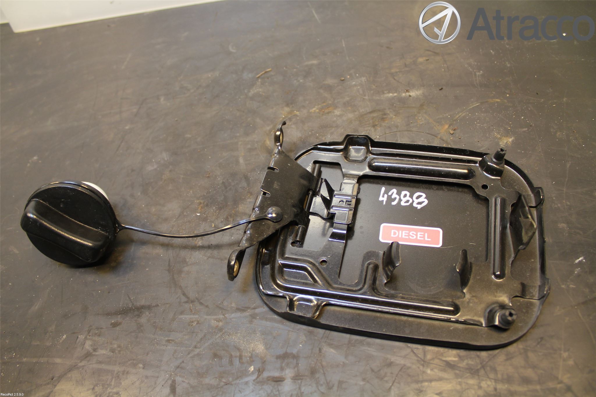 Nissan QASHQAI 14-17 Tanklucka